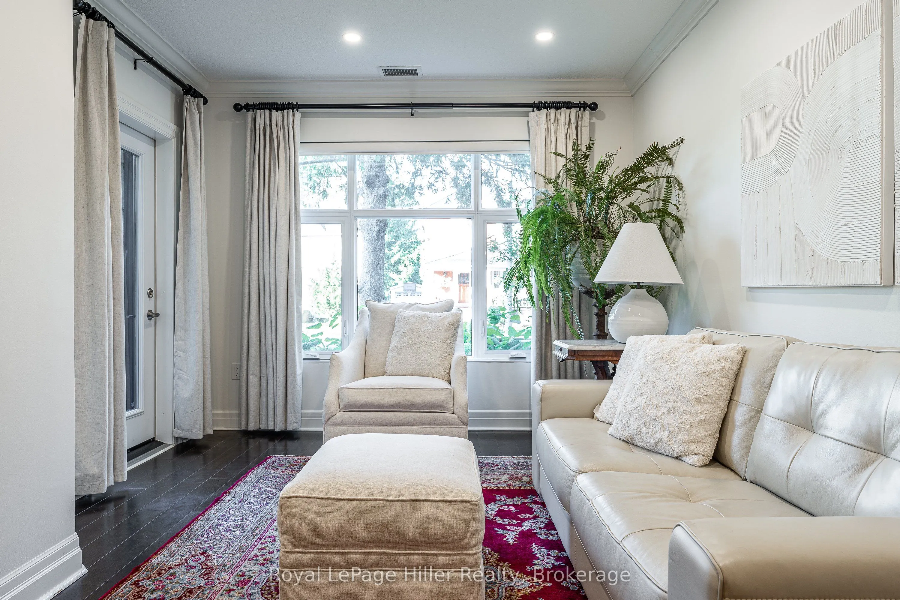 255 John Street, #111