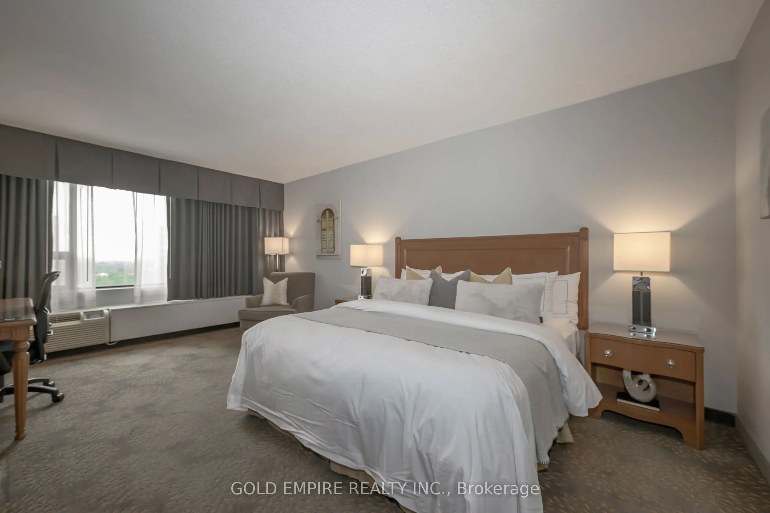 300 King Street, #1 BEDROOM
