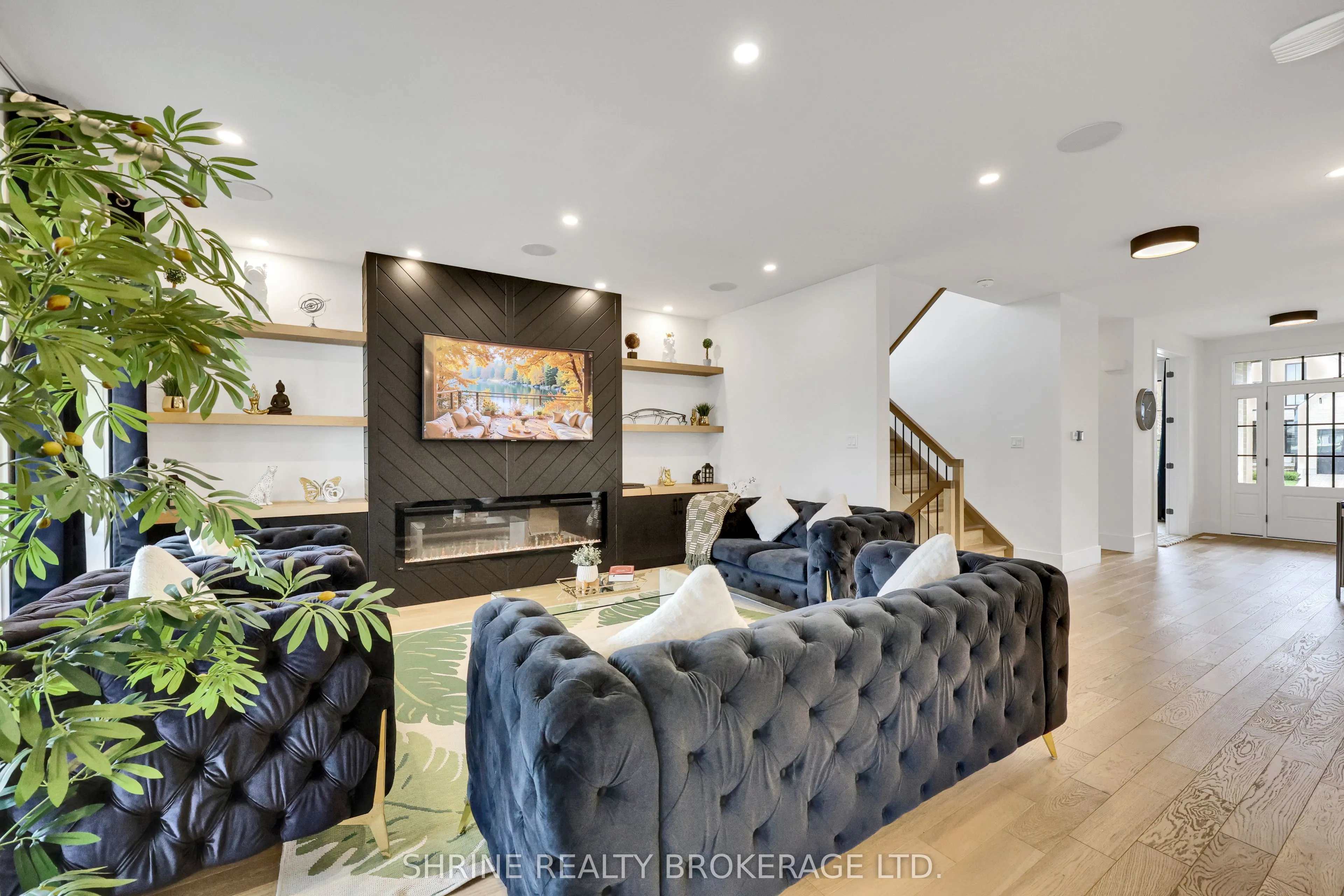 1866 Fountain Grass Drive