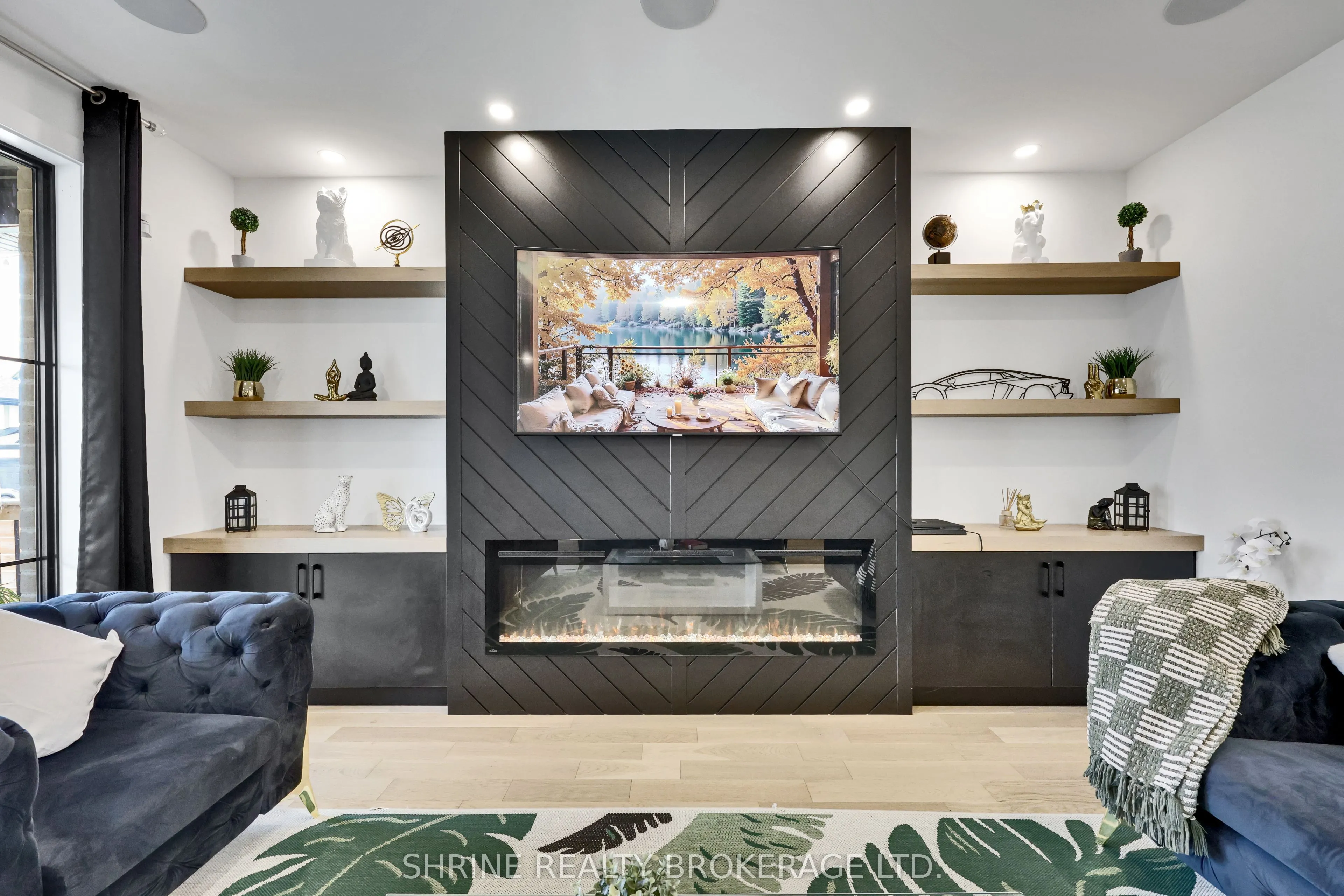 1866 Fountain Grass Drive