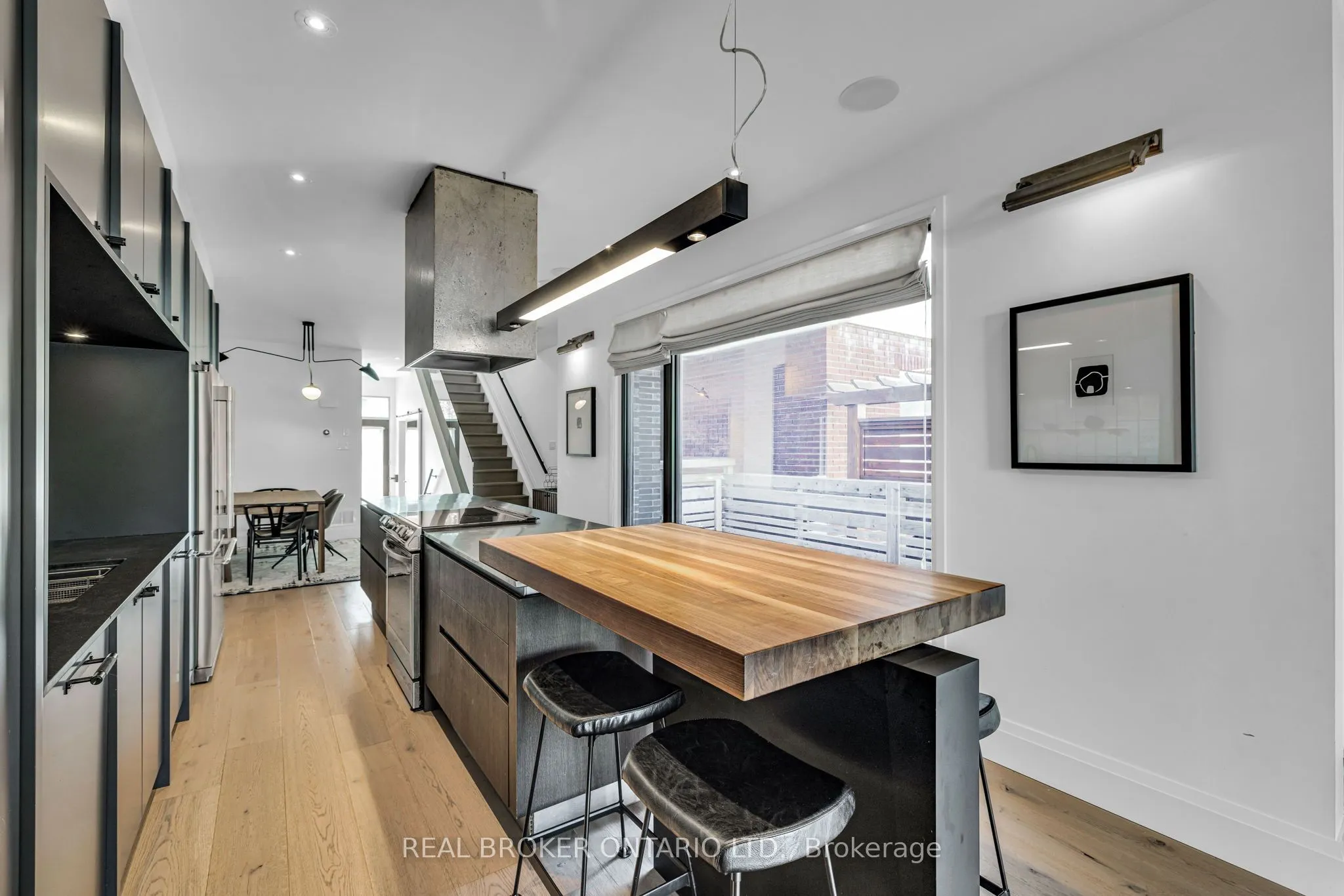 287 Dovercourt Avenue