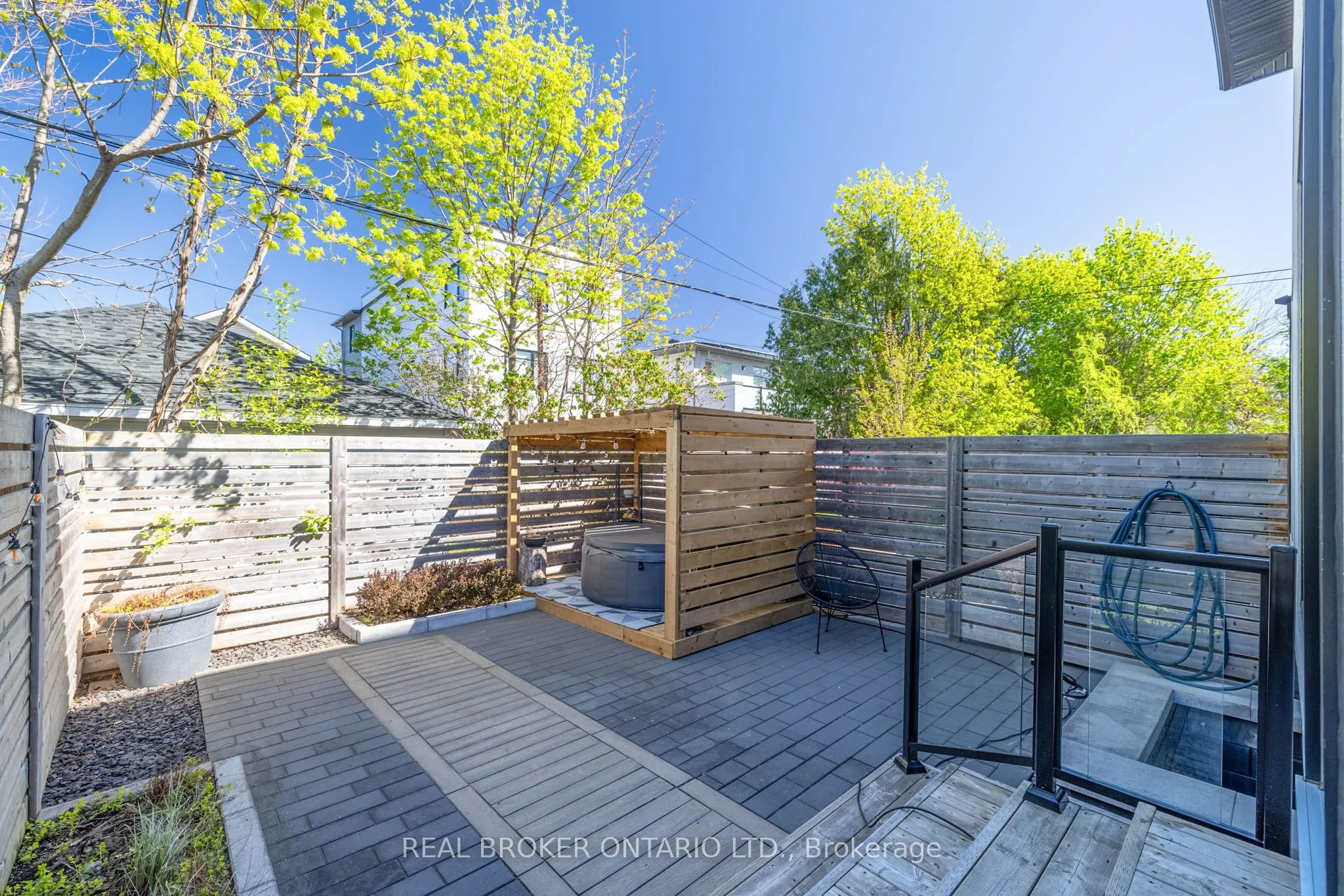 287 Dovercourt Avenue
