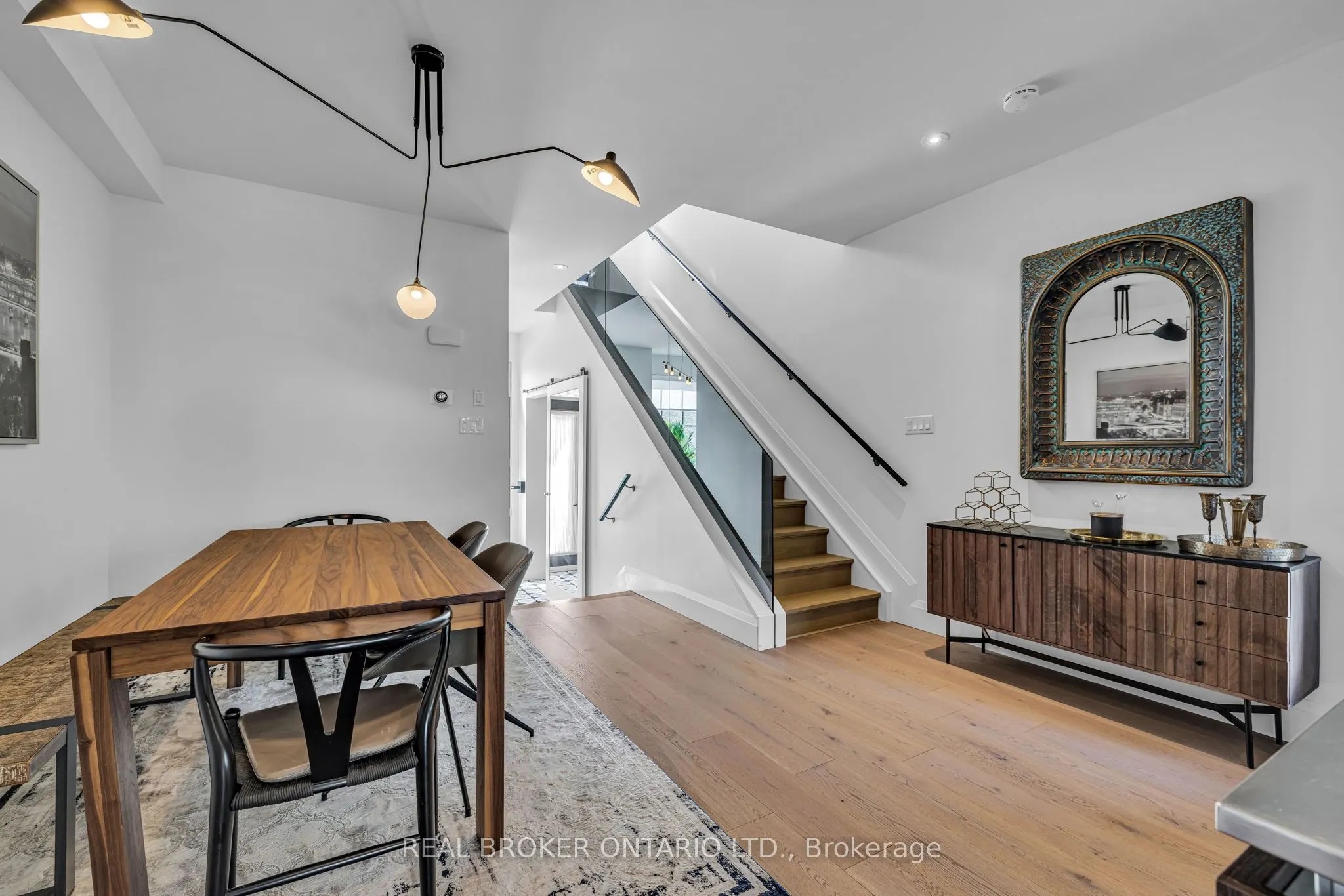 287 Dovercourt Avenue
