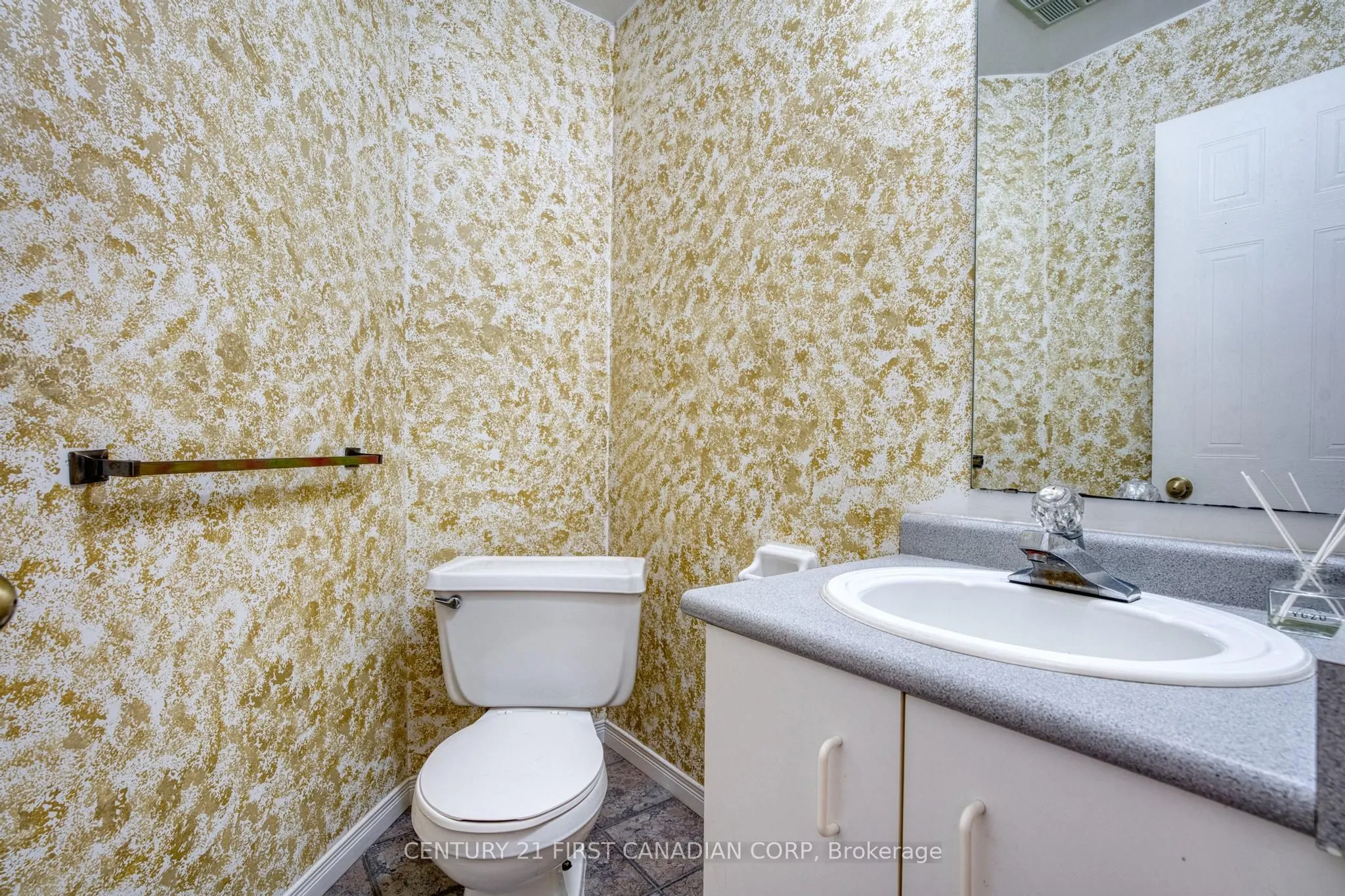 9 AILSA Place, #89