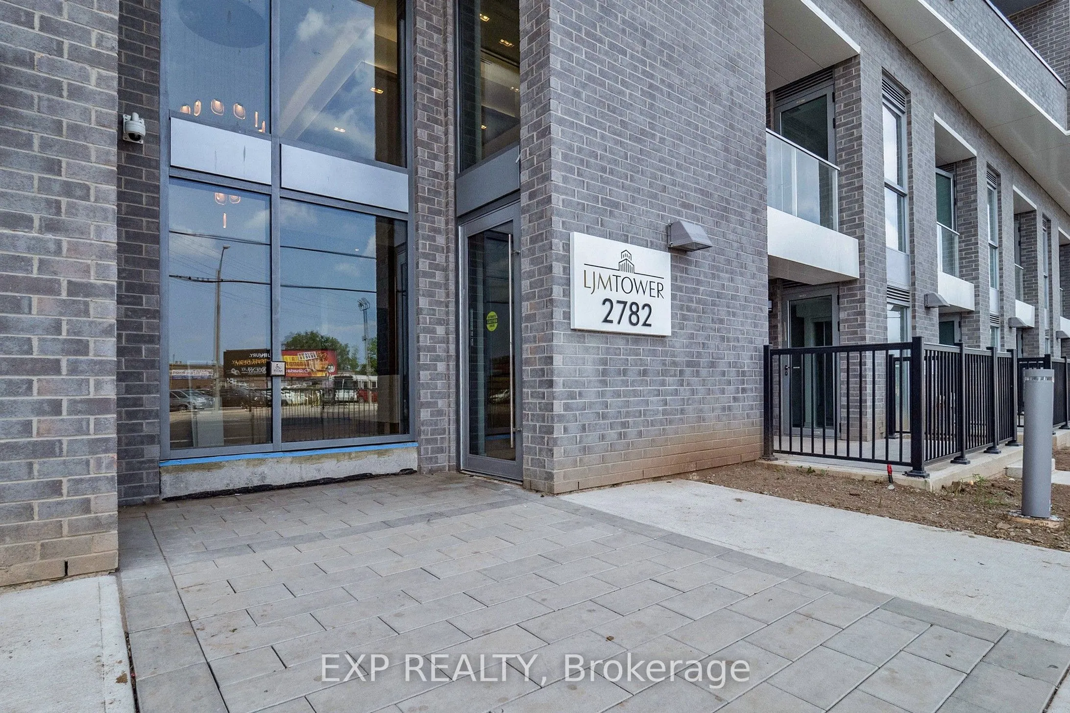 2782 Barton Street E, #919