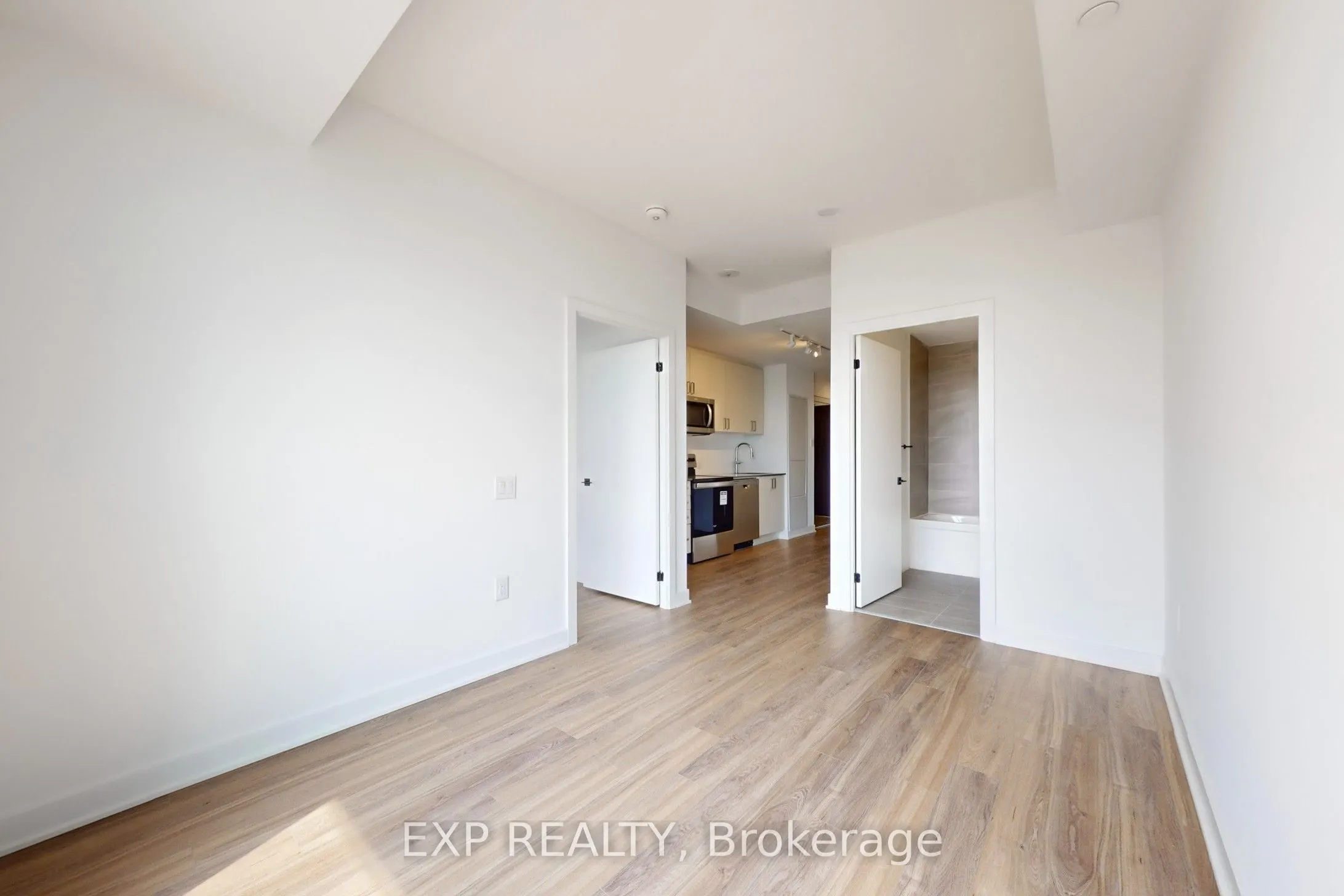 2782 Barton Street E, #919