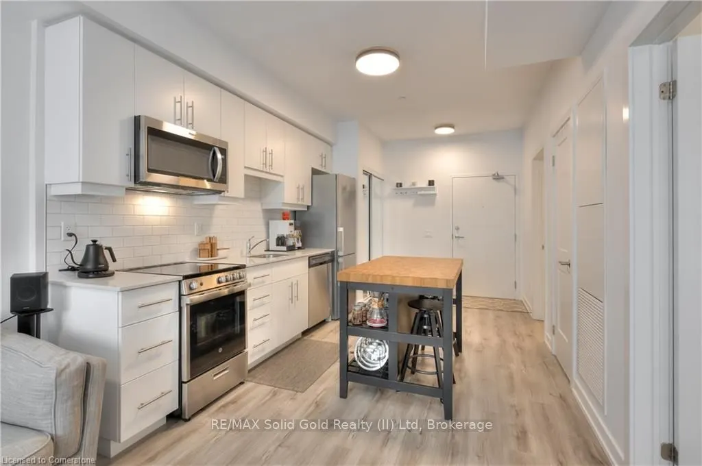 243 Northfield Drive E, #204