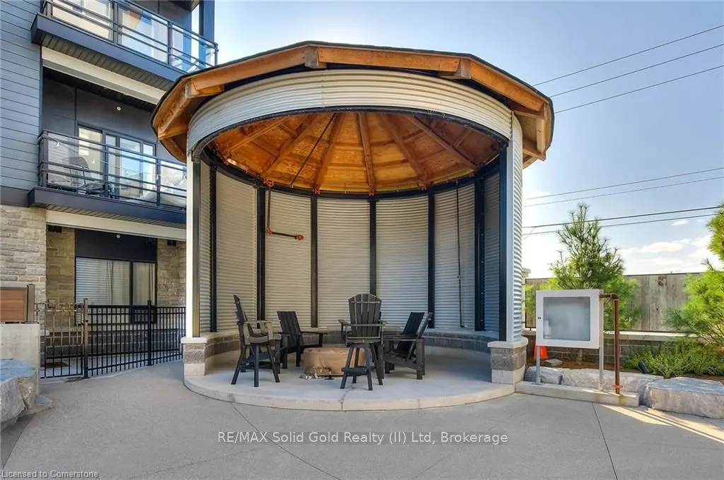 243 Northfield Drive E, #204
