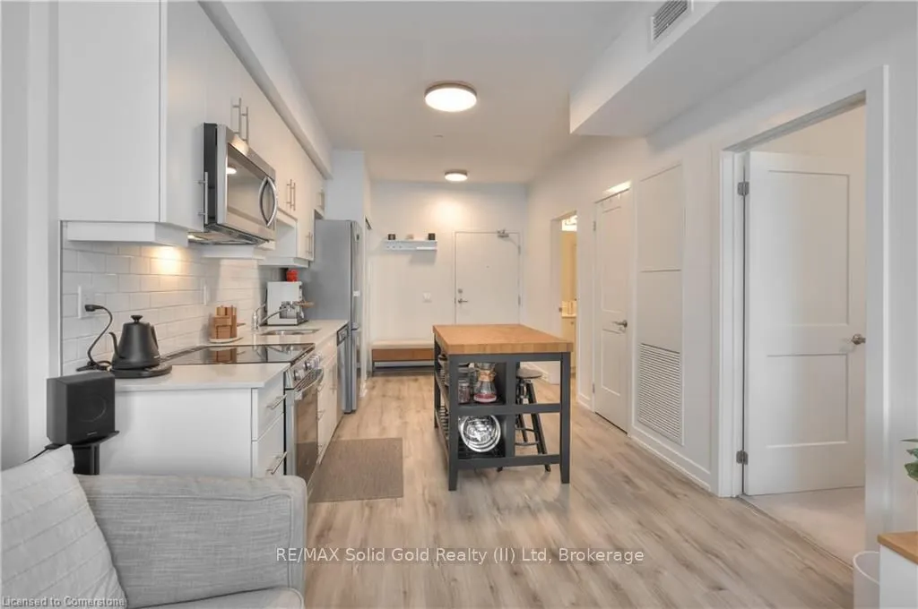243 Northfield Drive E, #204