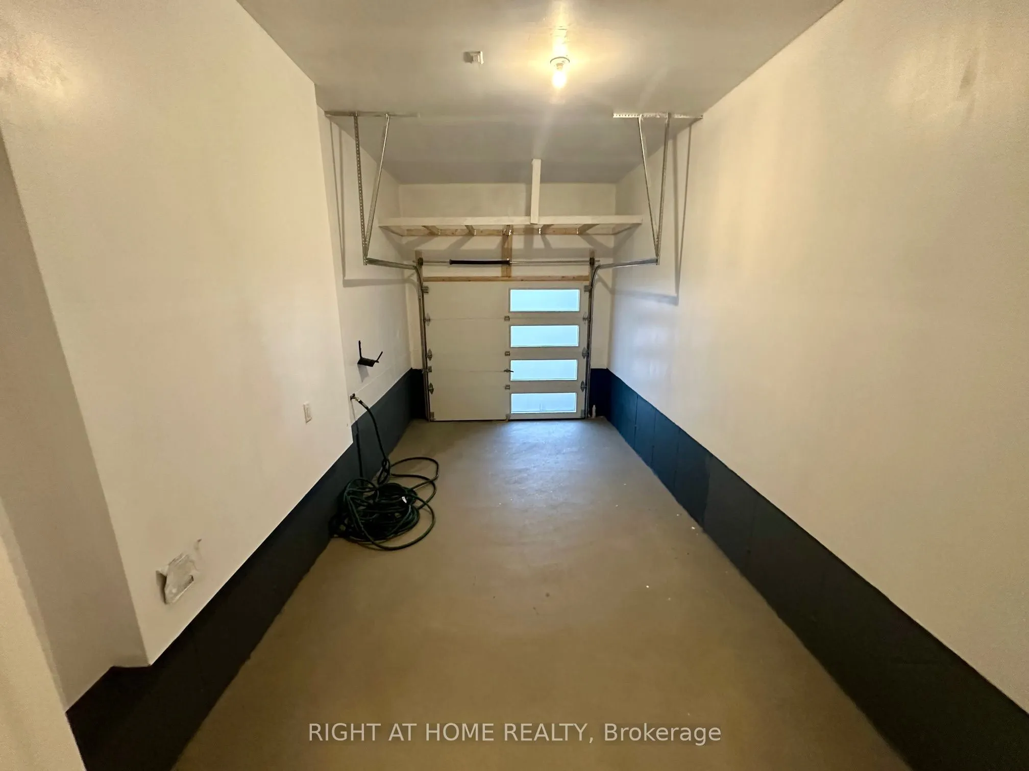 27 Amos Avenue