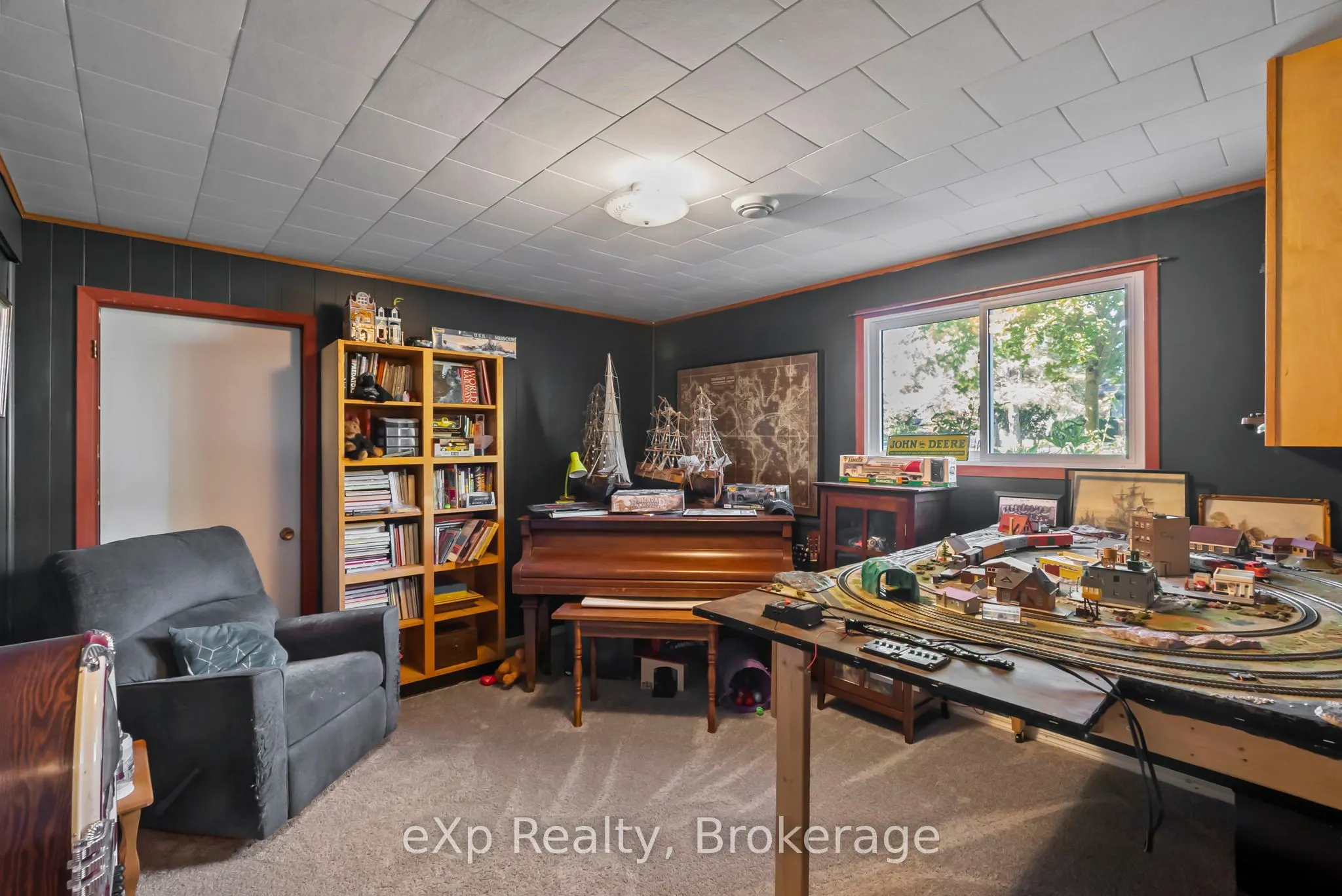 21 FAIRVIEW Drive
