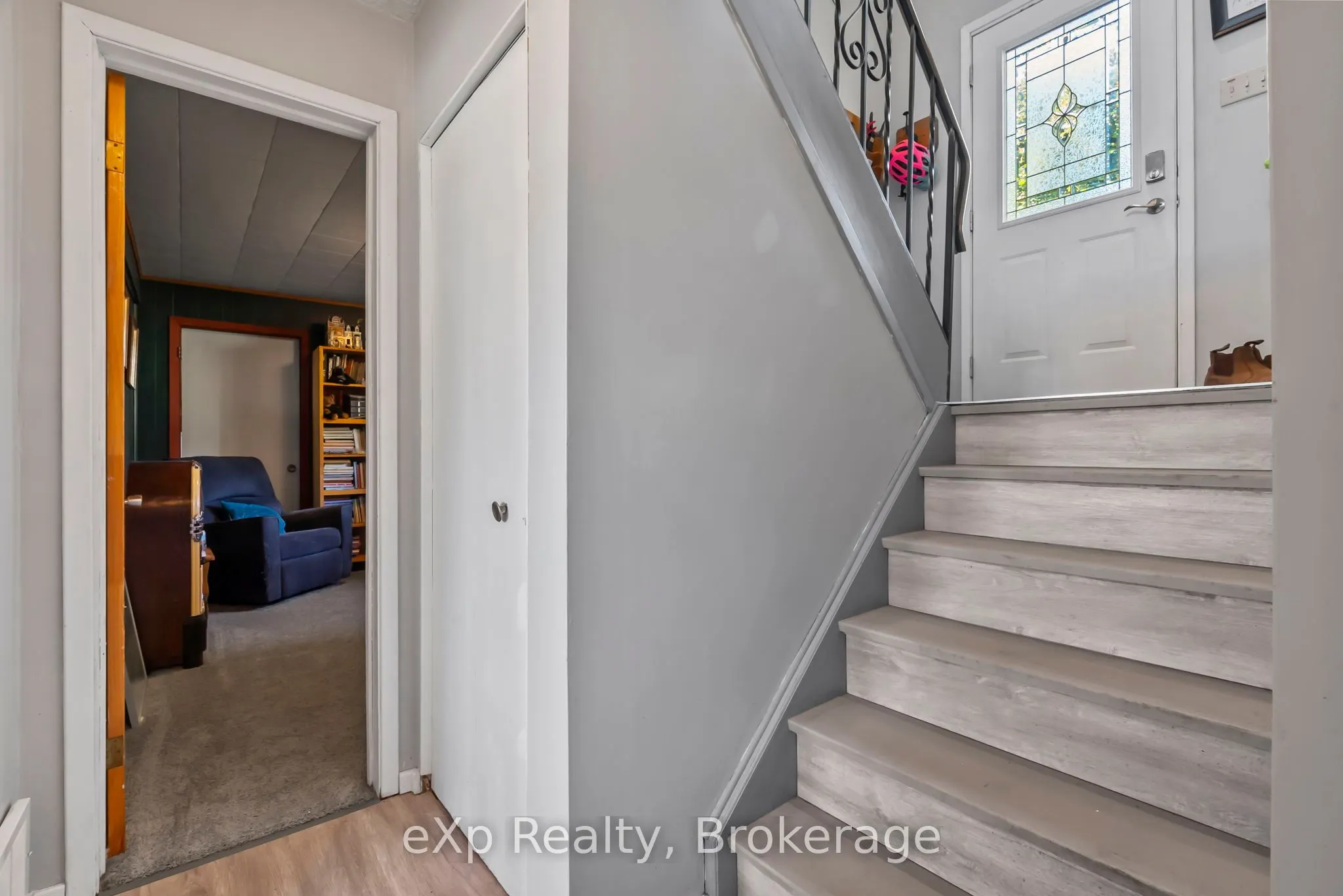 21 FAIRVIEW Drive