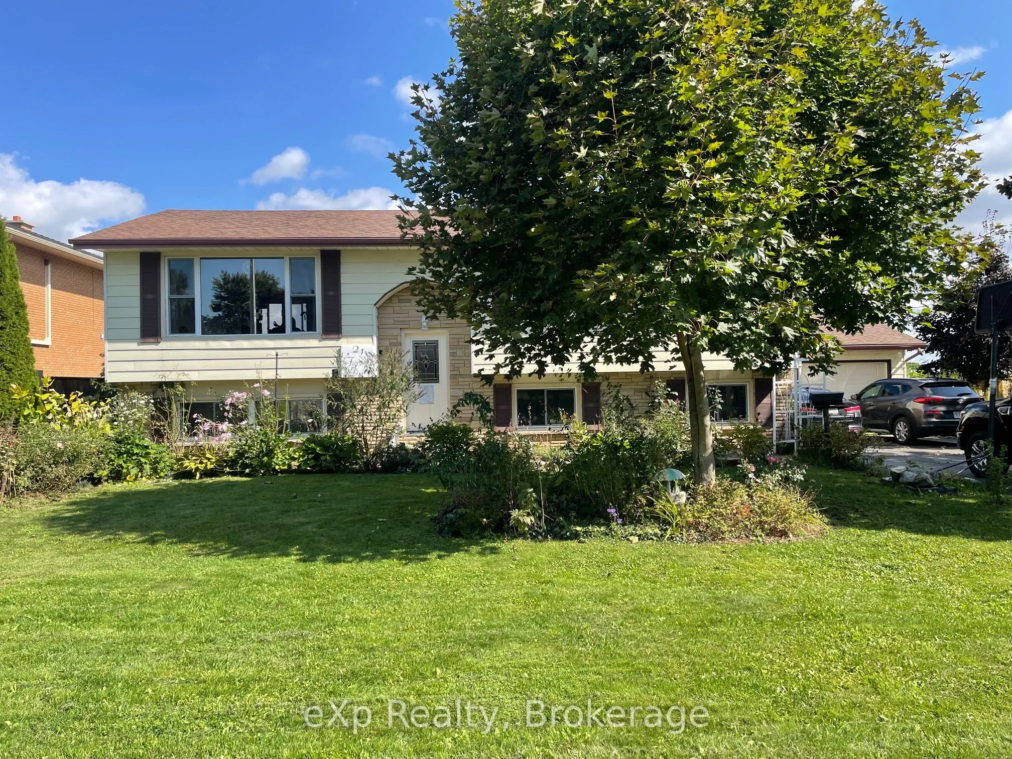 21 FAIRVIEW Drive