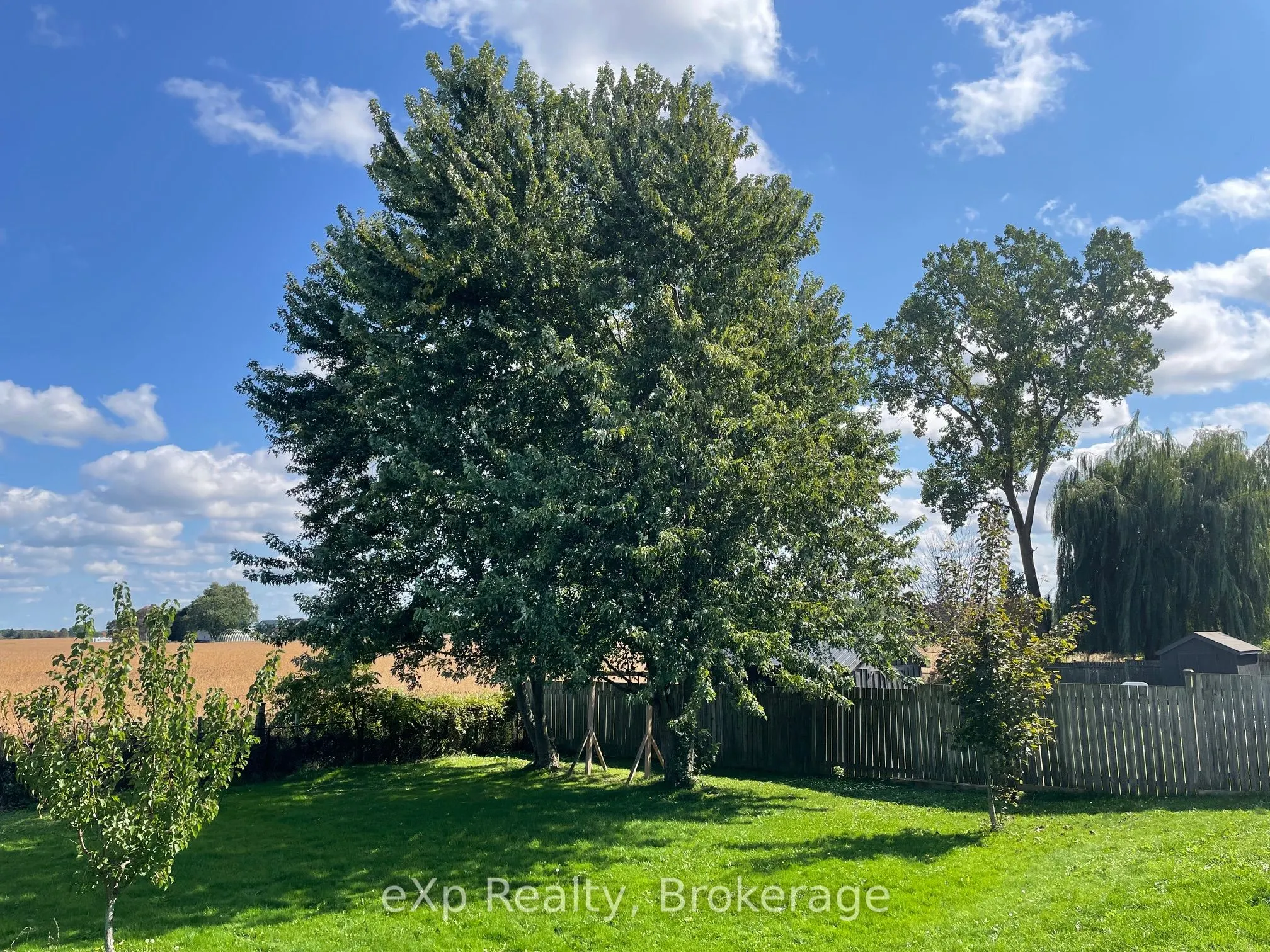 21 FAIRVIEW Drive