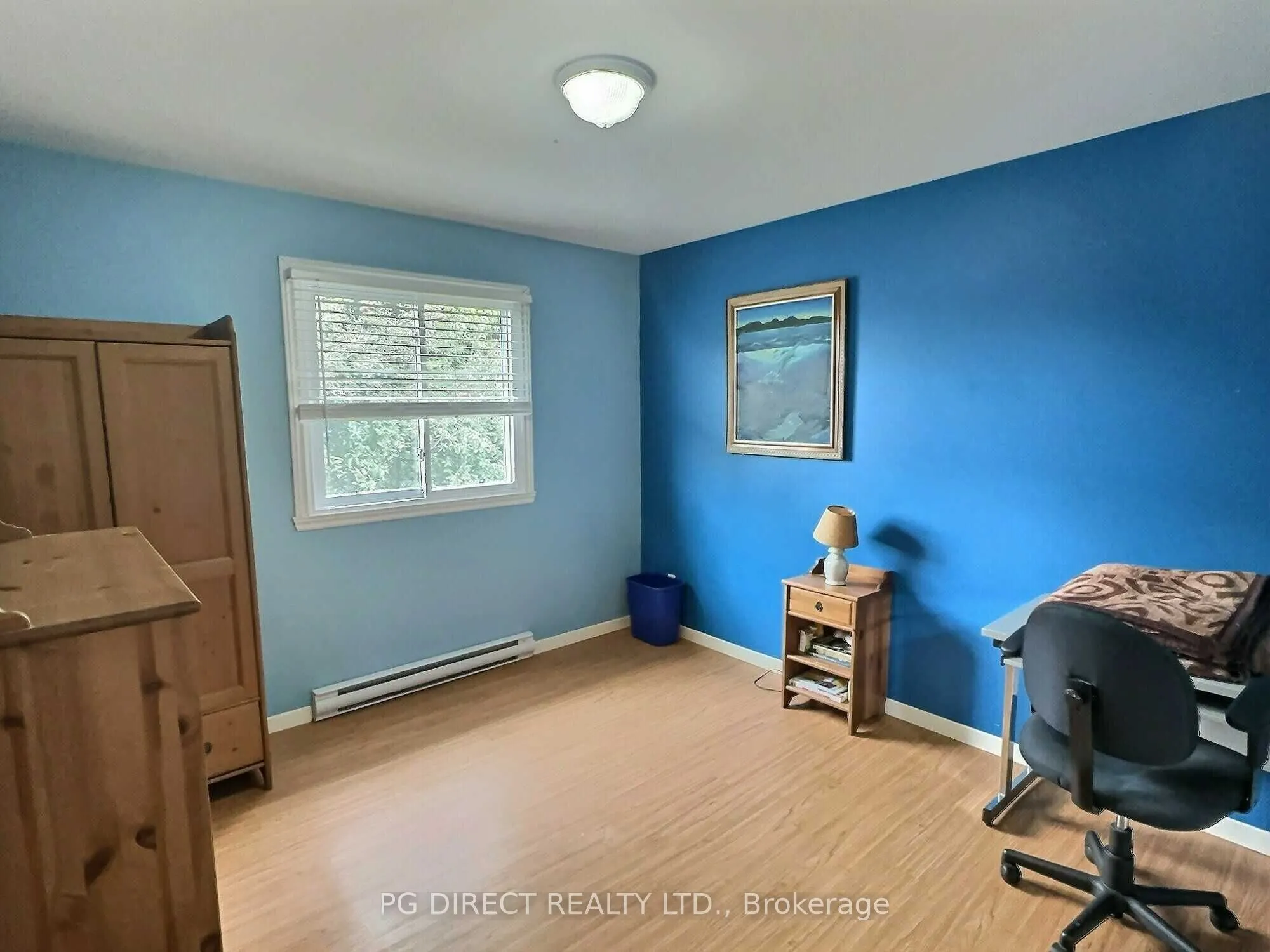 217A Mckenzie Street W