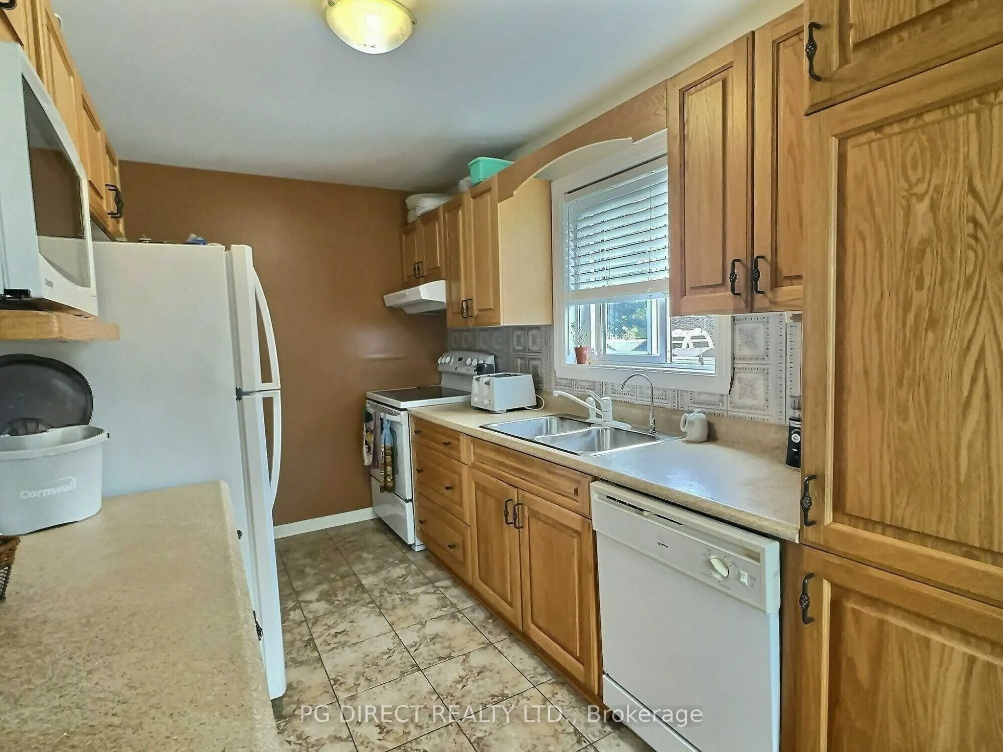 217A Mckenzie Street W