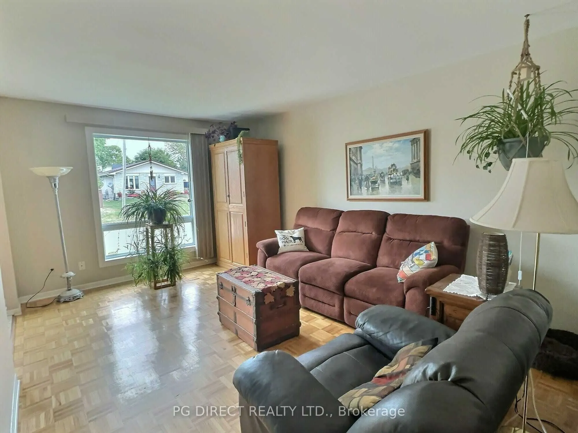 217A Mckenzie Street W