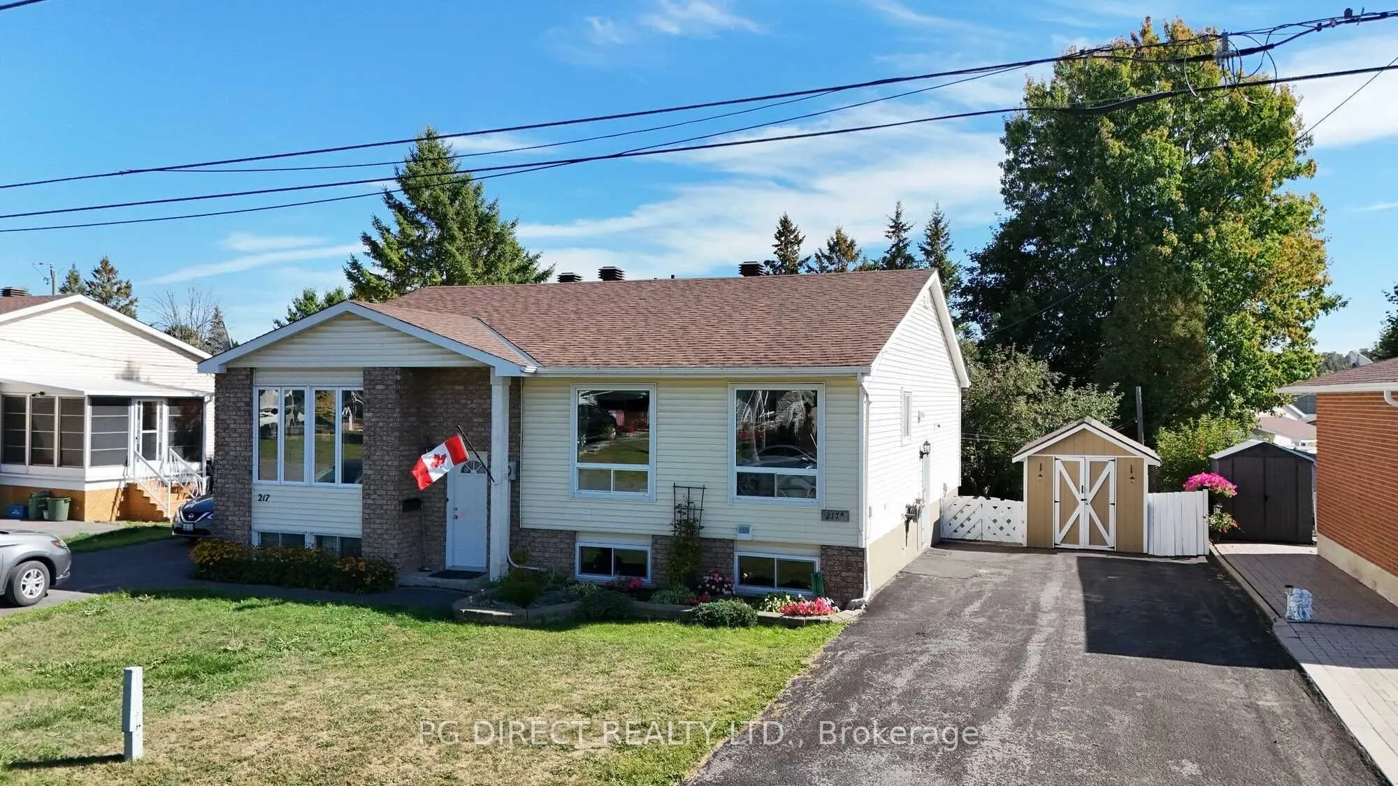 217A Mckenzie Street W