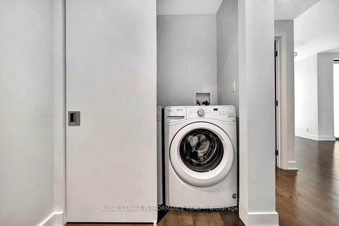 20 Daly Street W, #2209