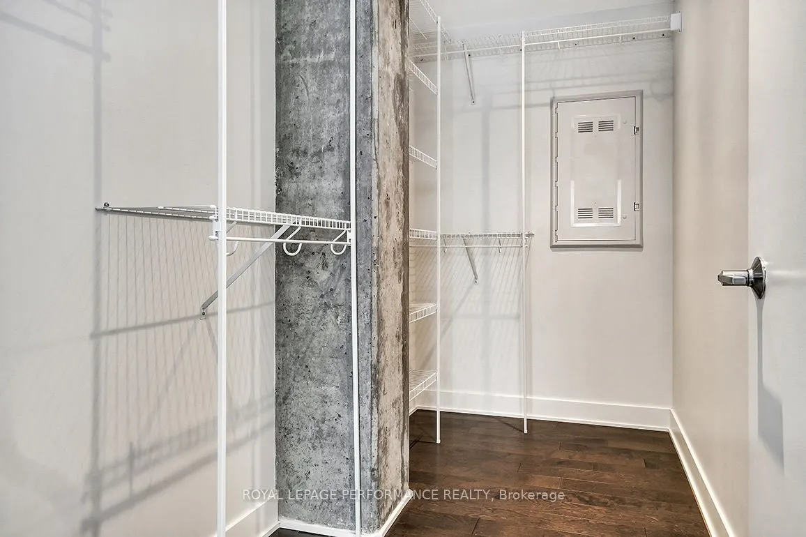 20 Daly Street W, #2209