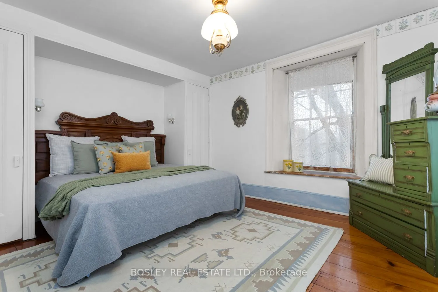 2247 Van Luven Road