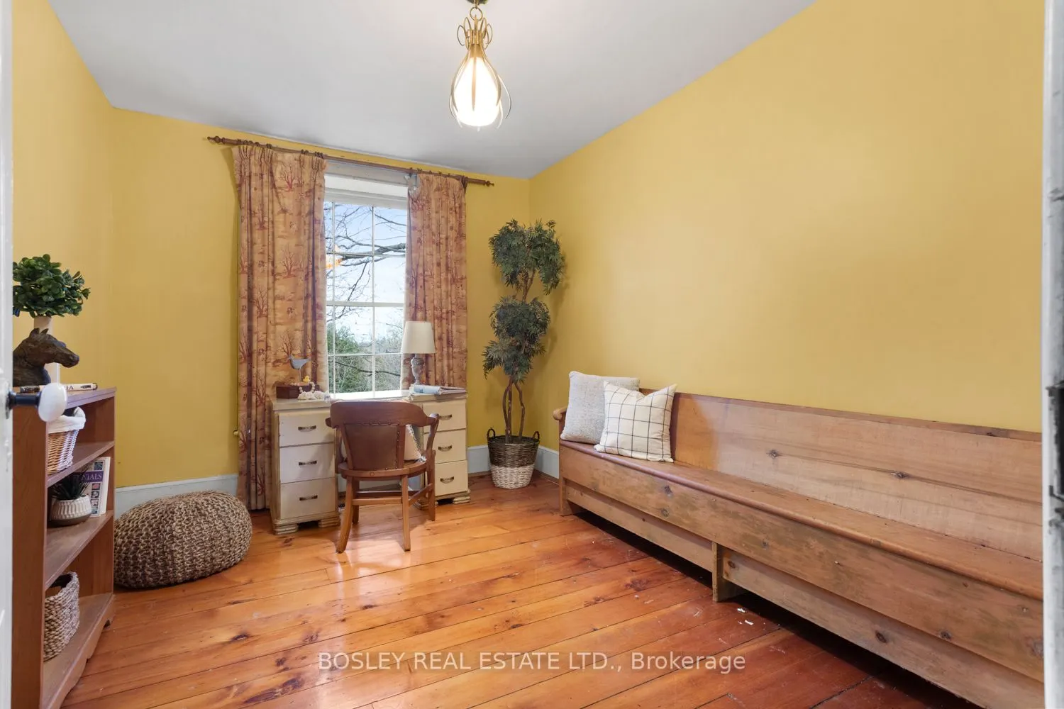2247 Van Luven Road