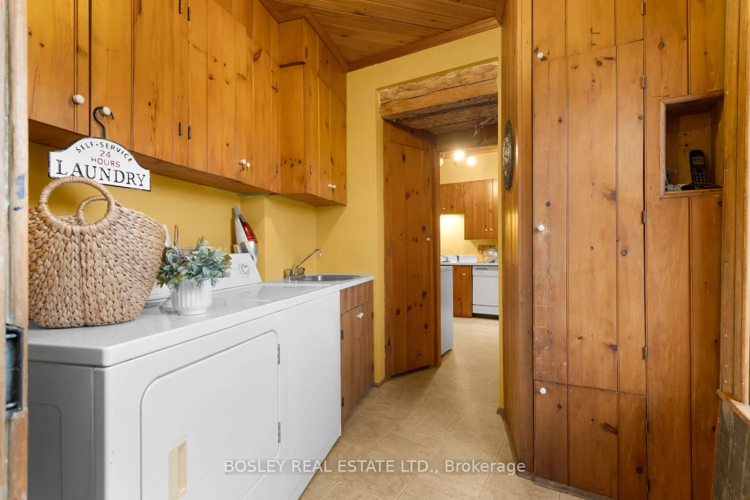 2247 Van Luven Road