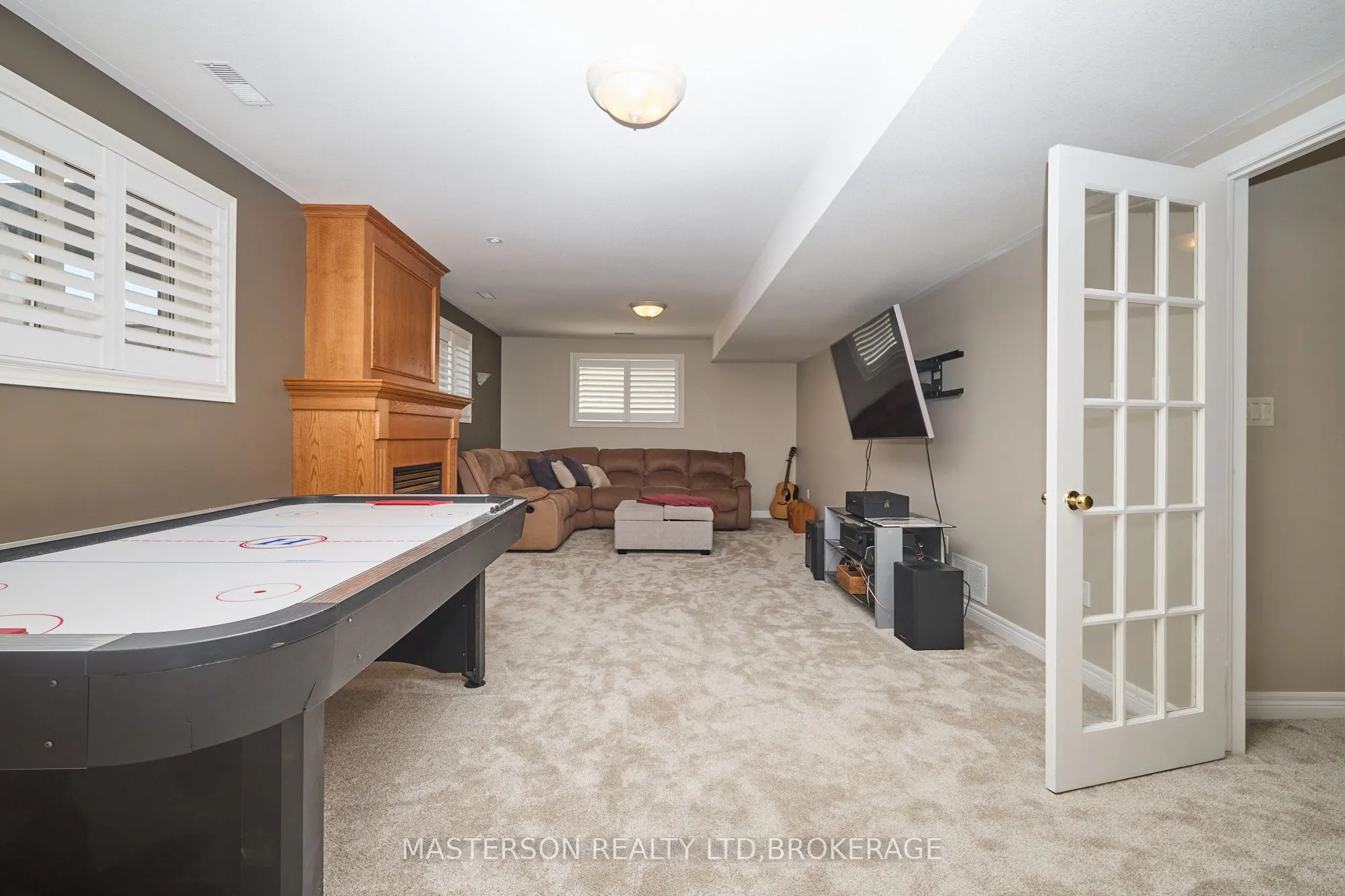 6906 Kelly Drive