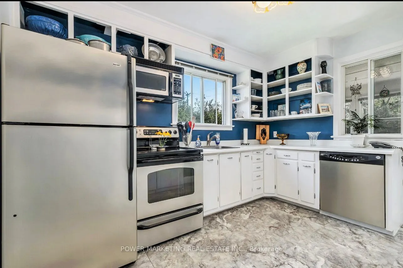42 COTE DES NEIGES Road