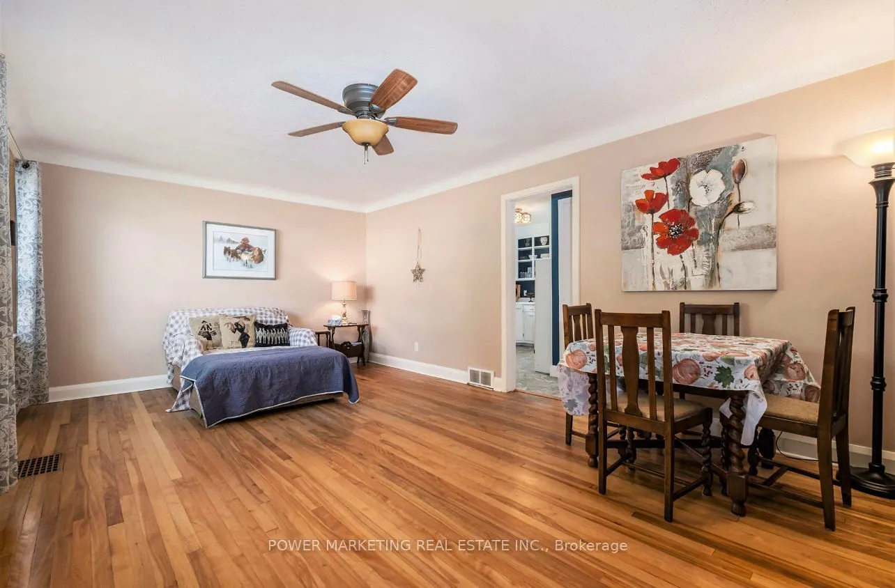 42 COTE DES NEIGES Road