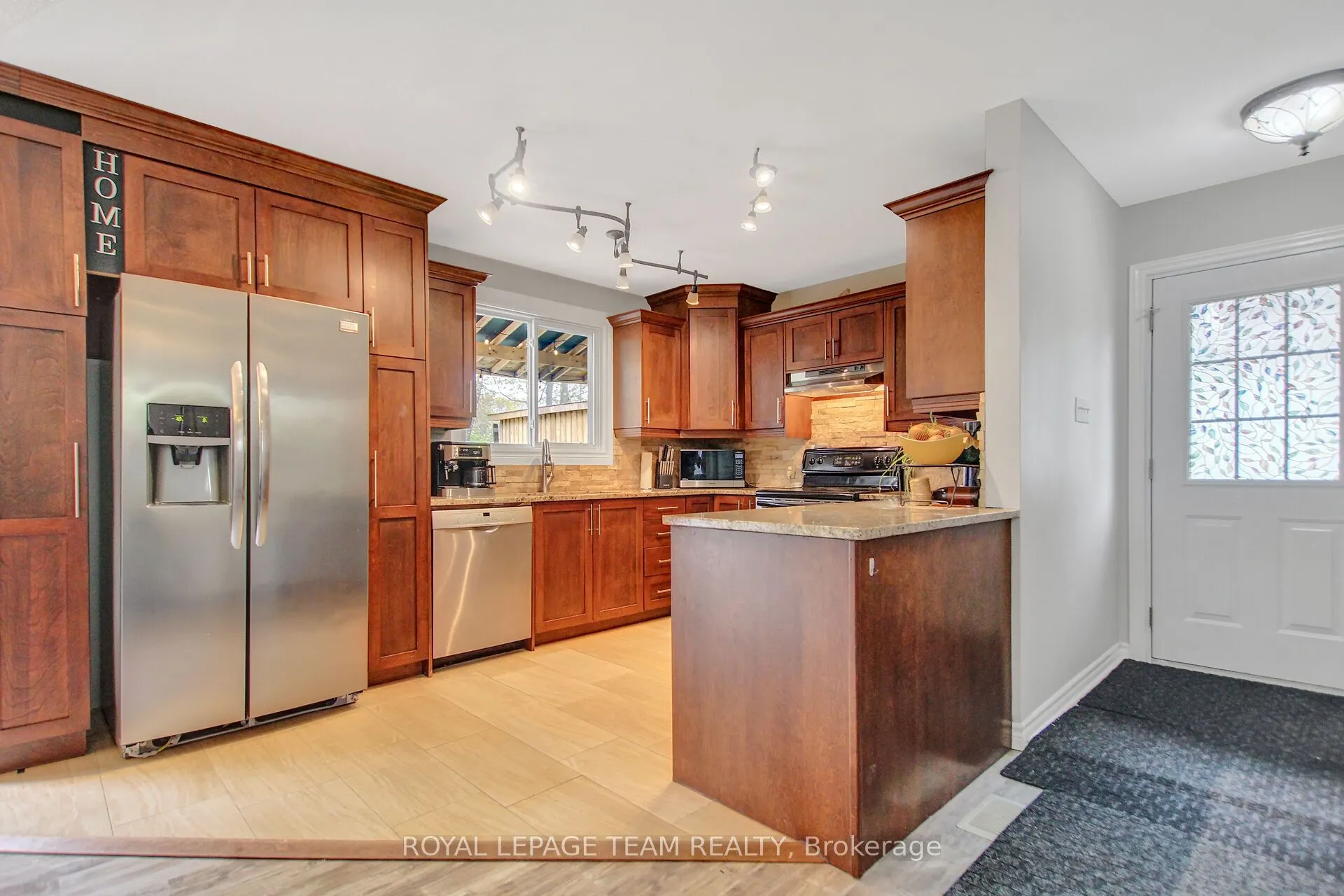 129 Spinnaker Way