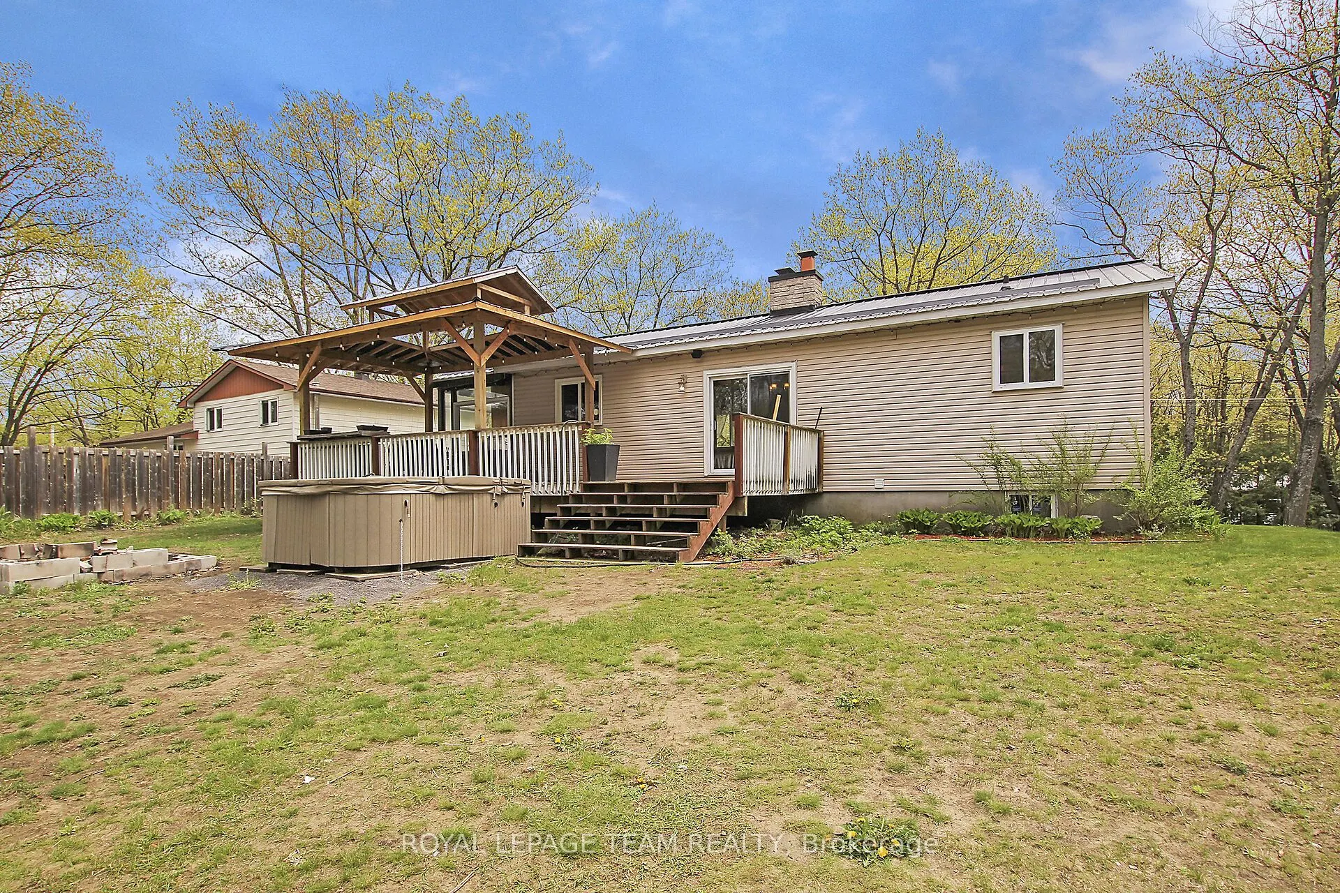 129 Spinnaker Way