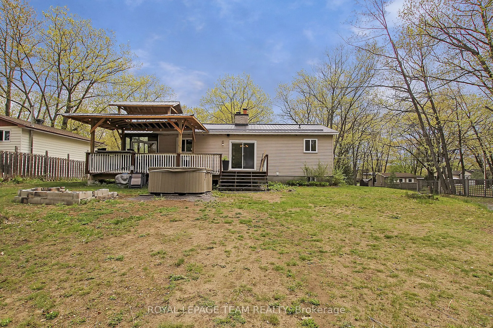 129 Spinnaker Way