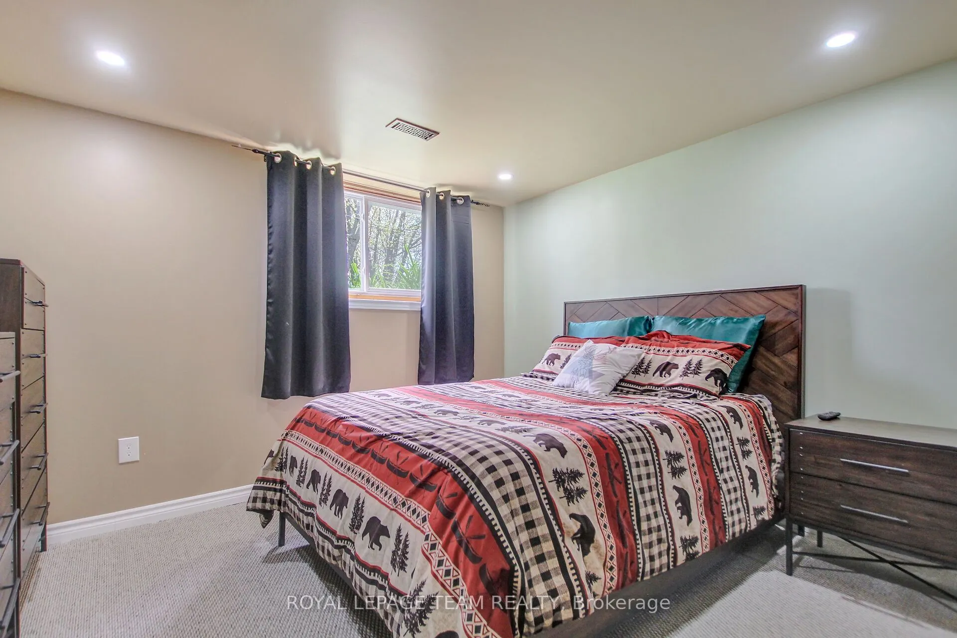 129 Spinnaker Way