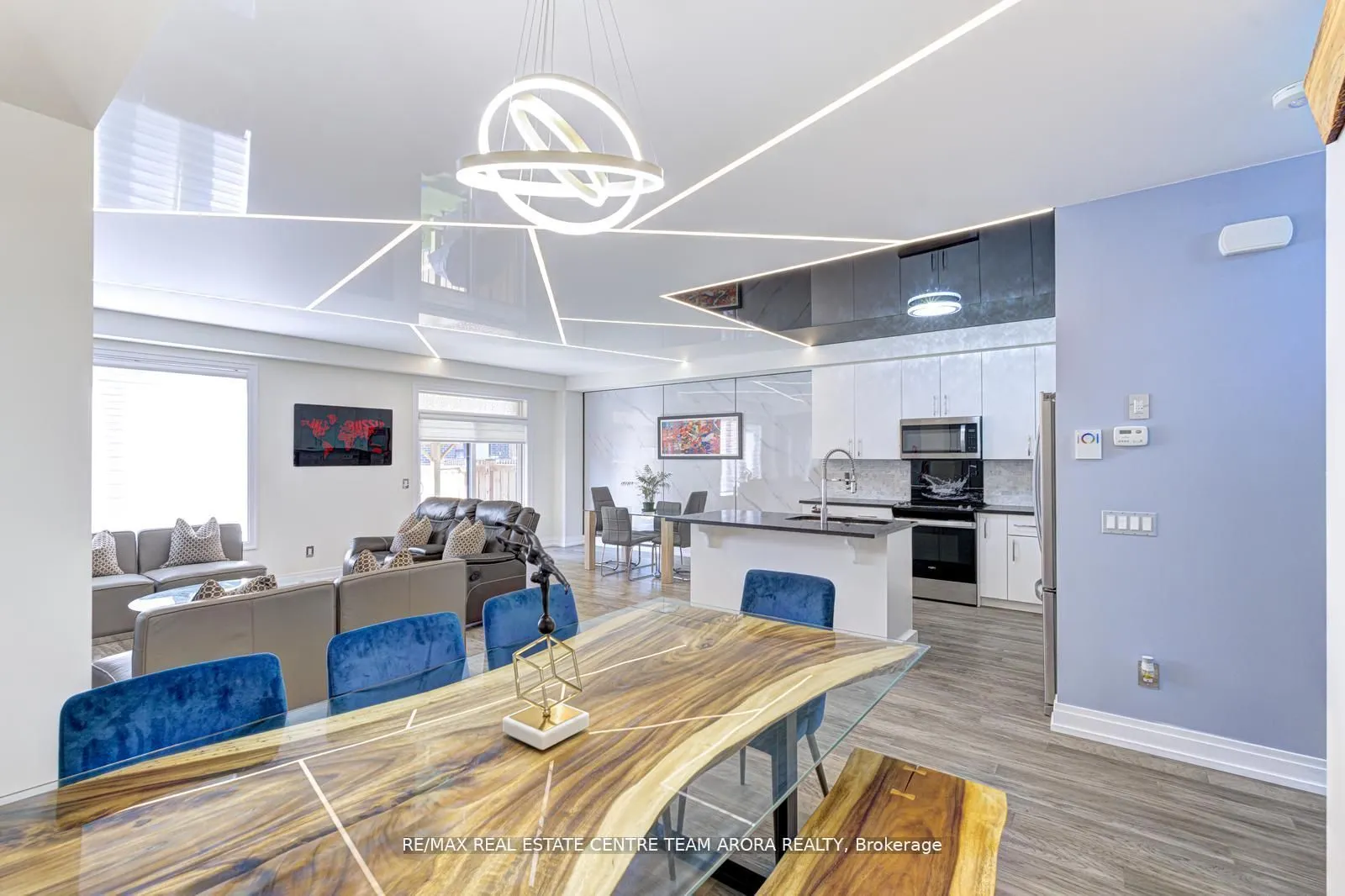 39 Great Fls Boulevard