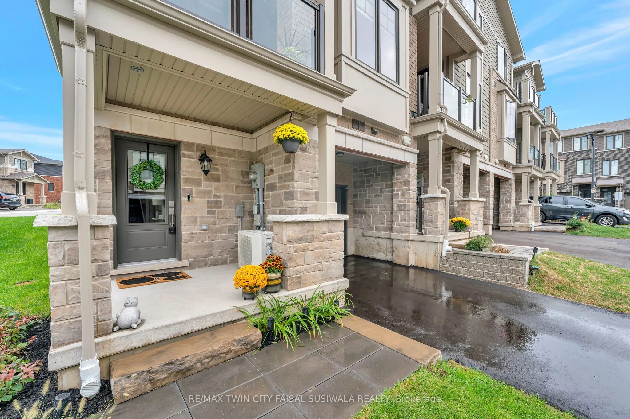 10 BIRMINGHAM Drive, #117