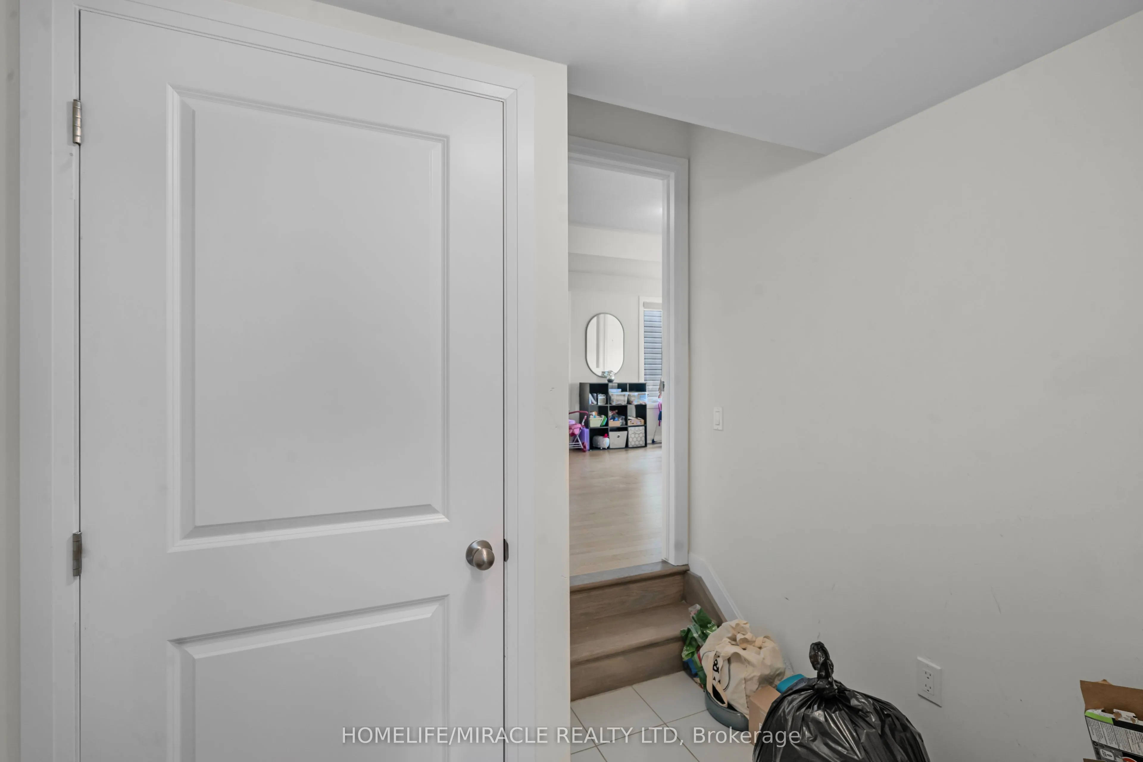 121 Oakmont Drive