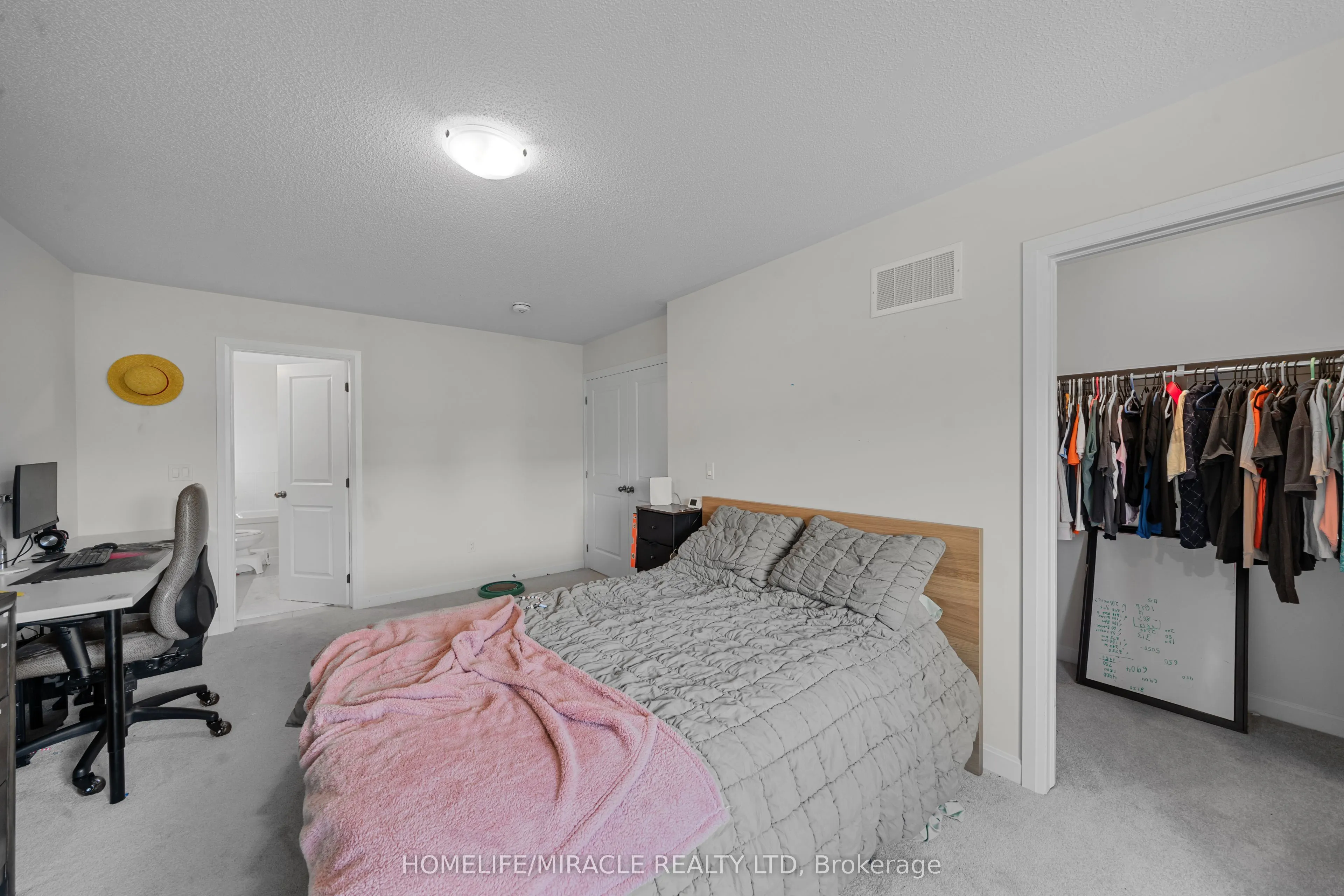 121 Oakmont Drive