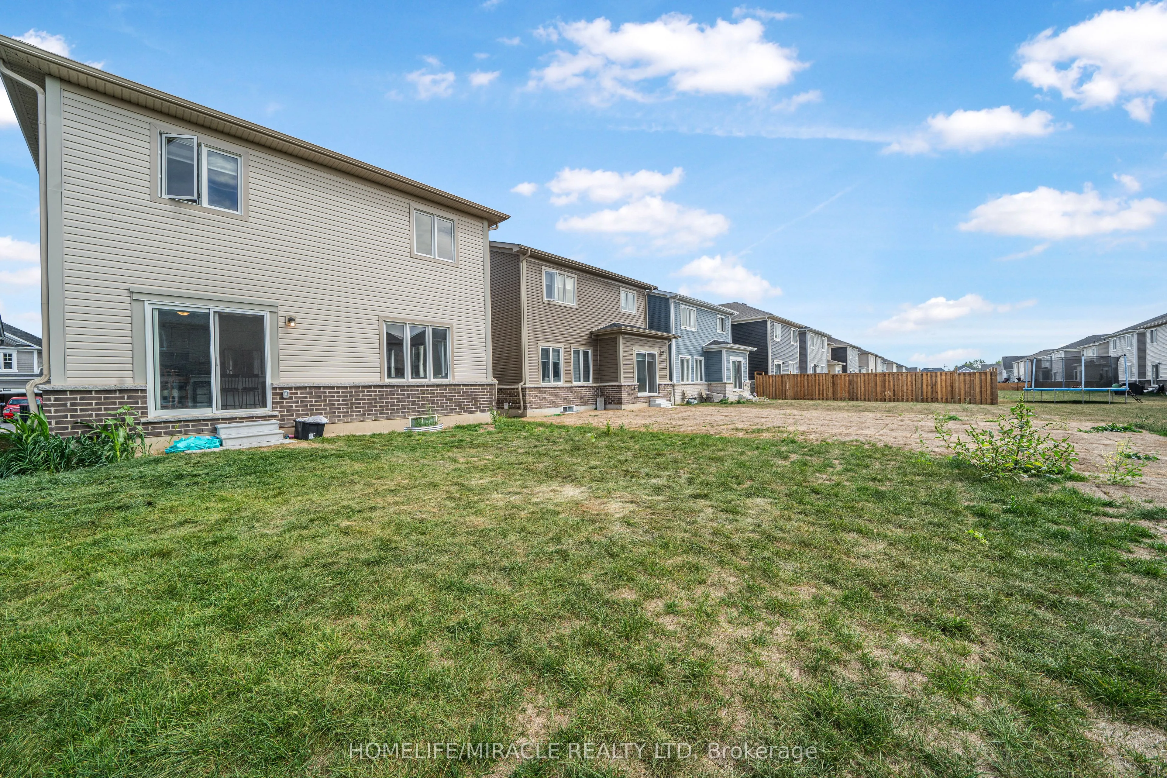 121 Oakmont Drive