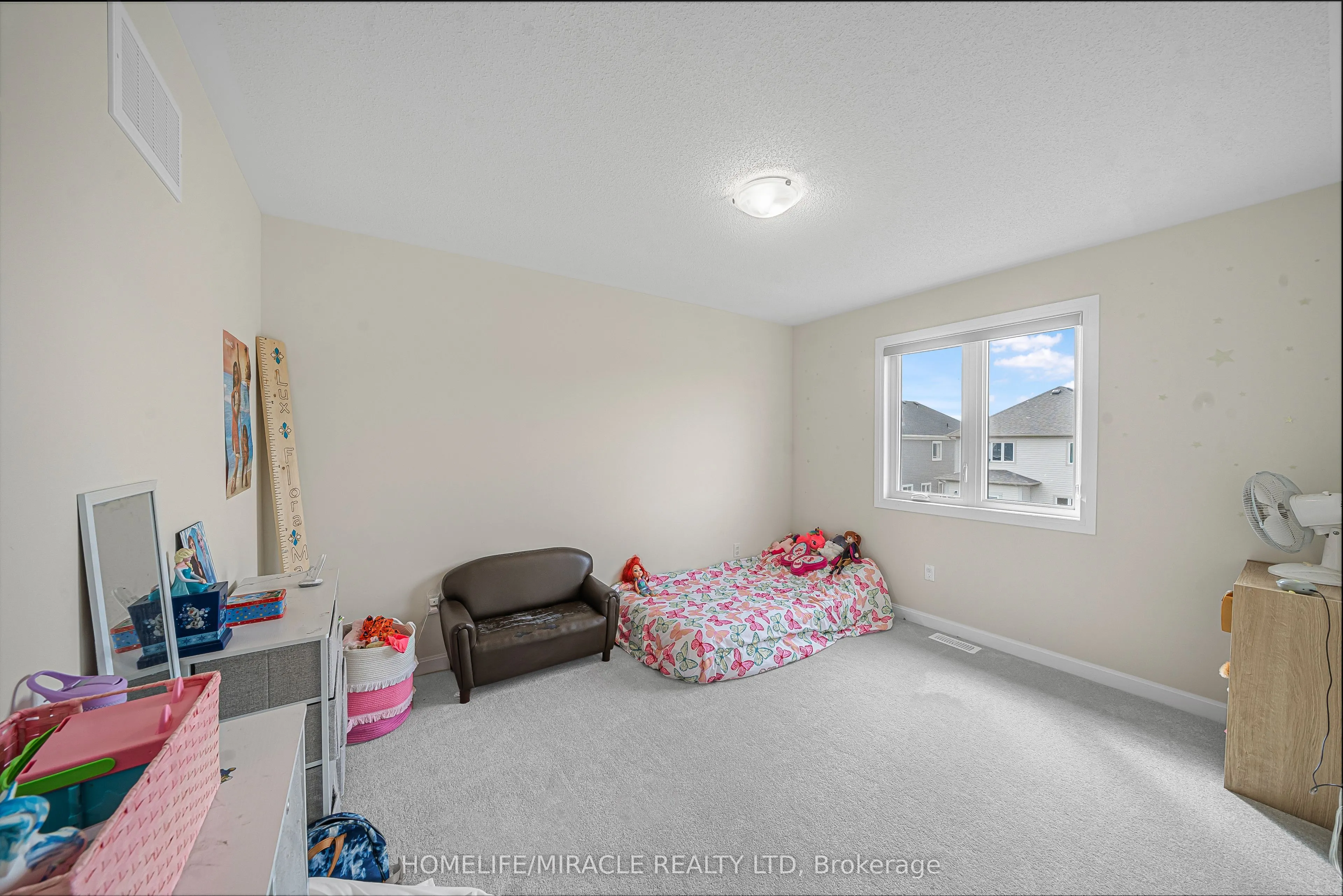 121 Oakmont Drive