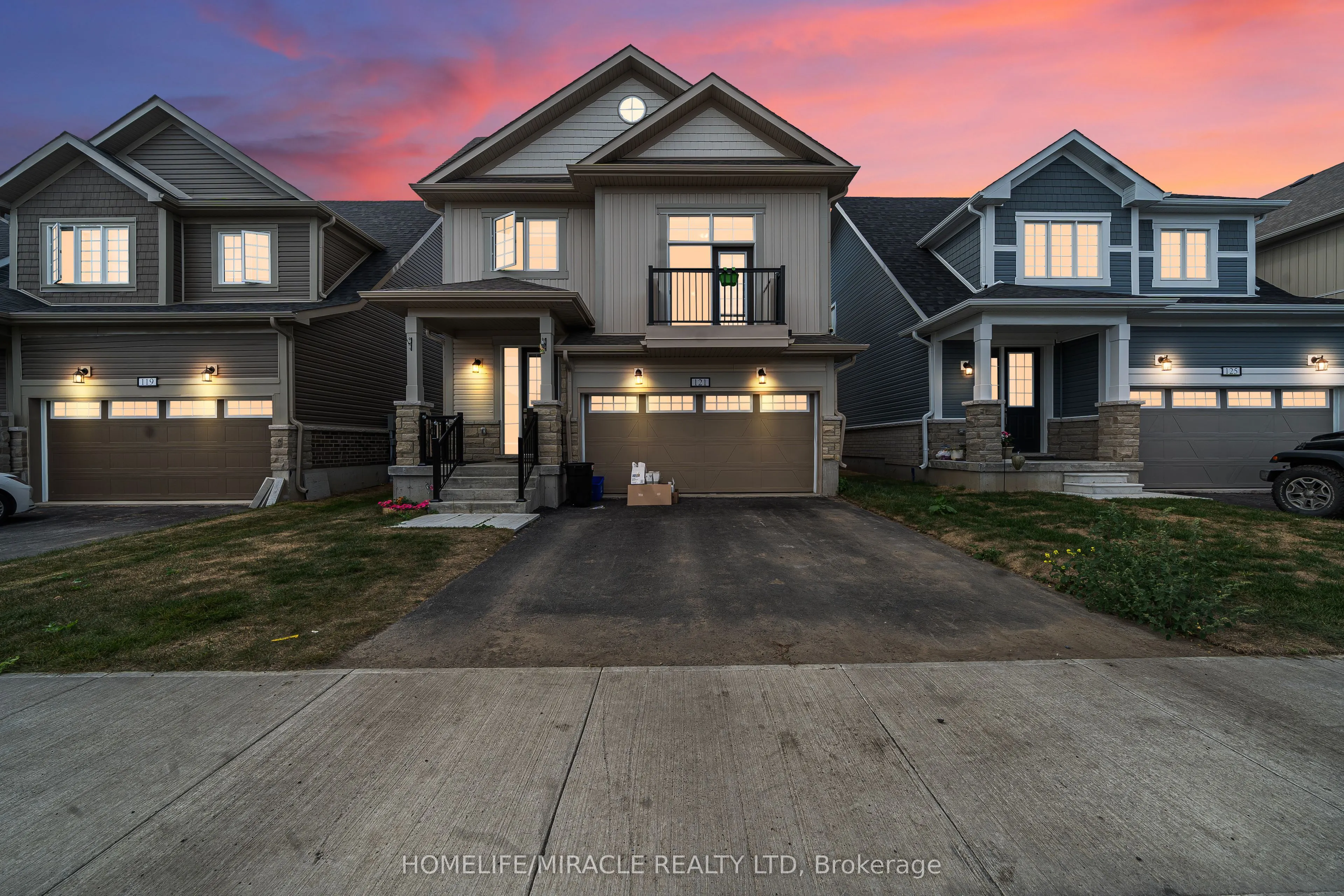 121 Oakmont Drive