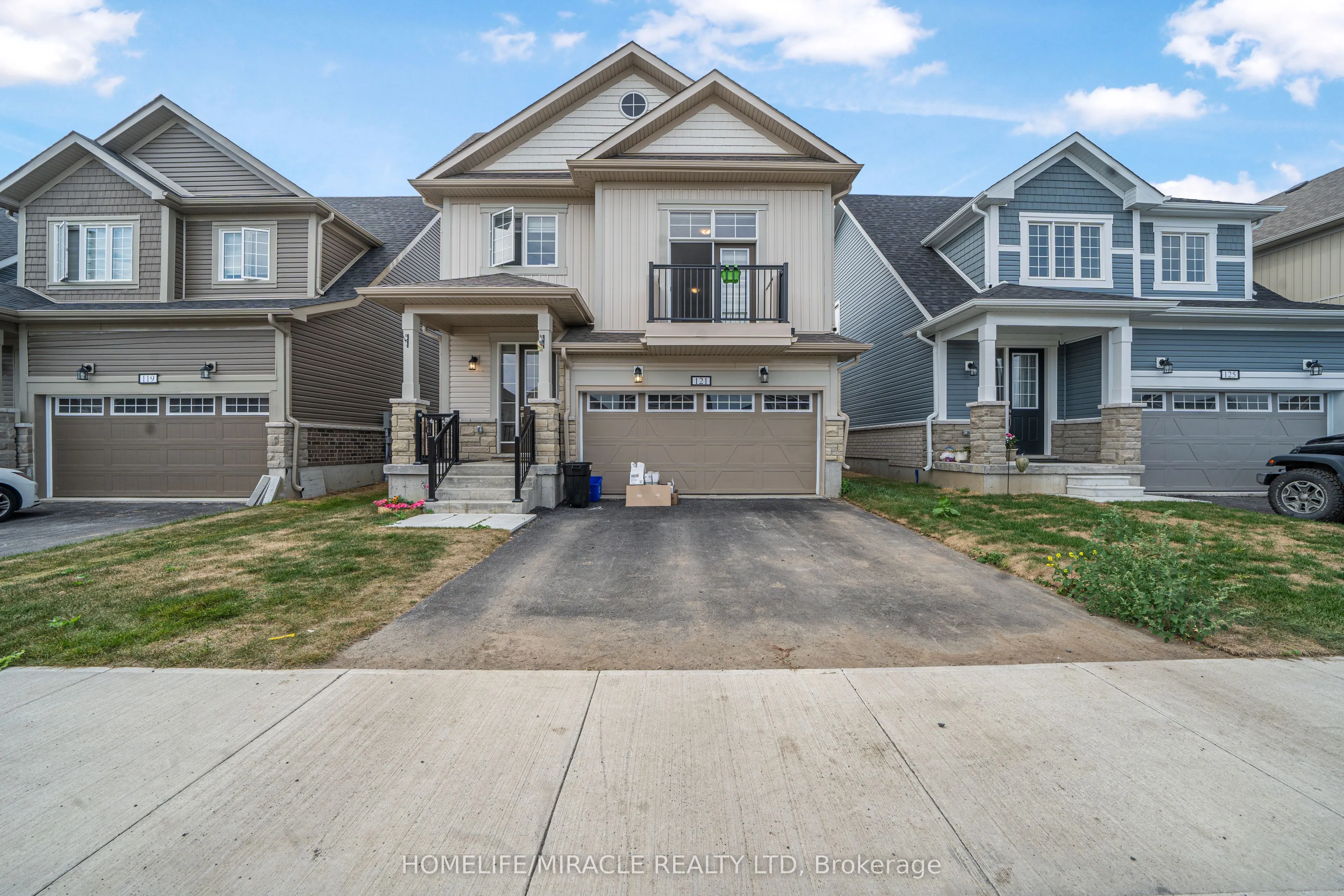 121 Oakmont Drive
