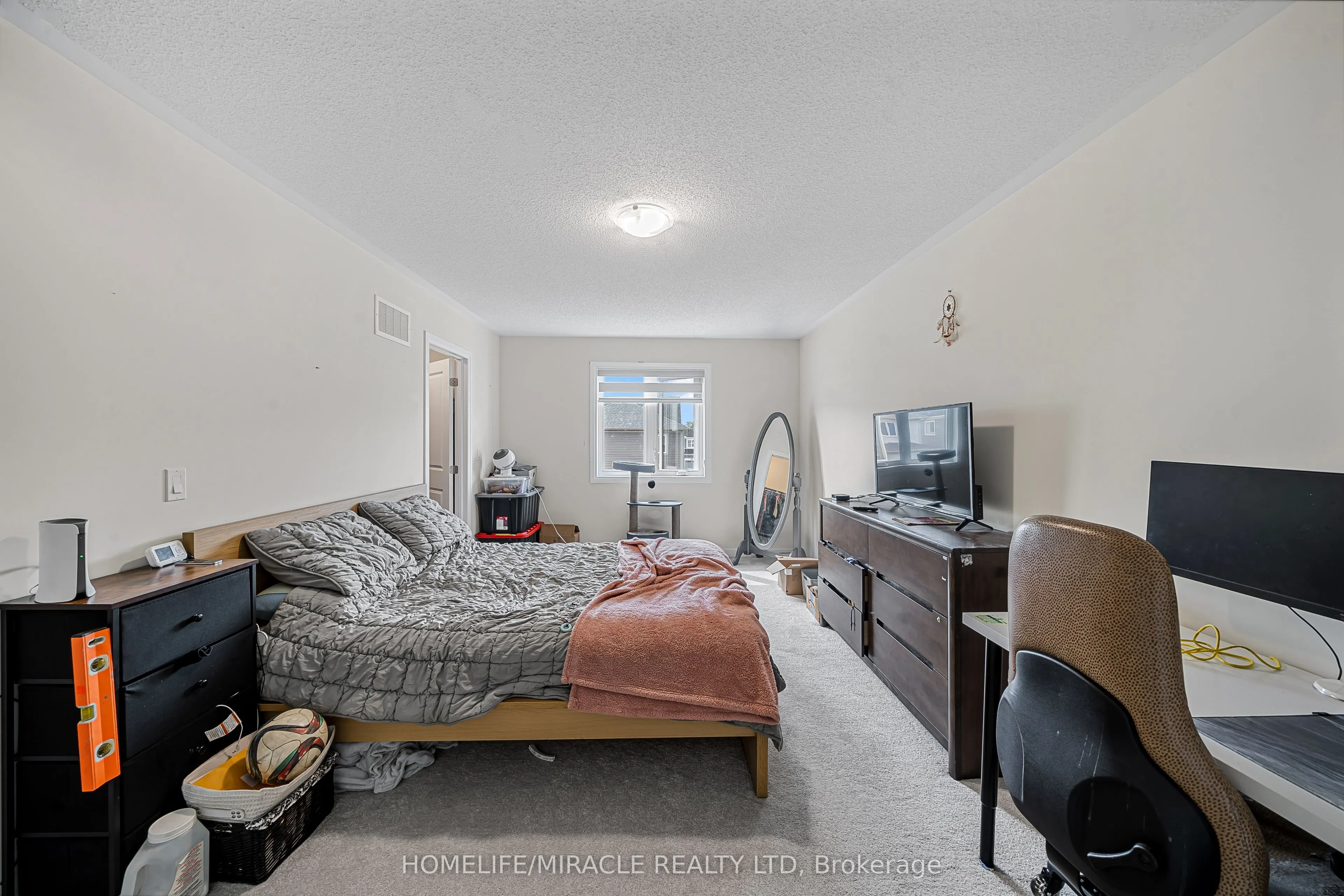 121 Oakmont Drive