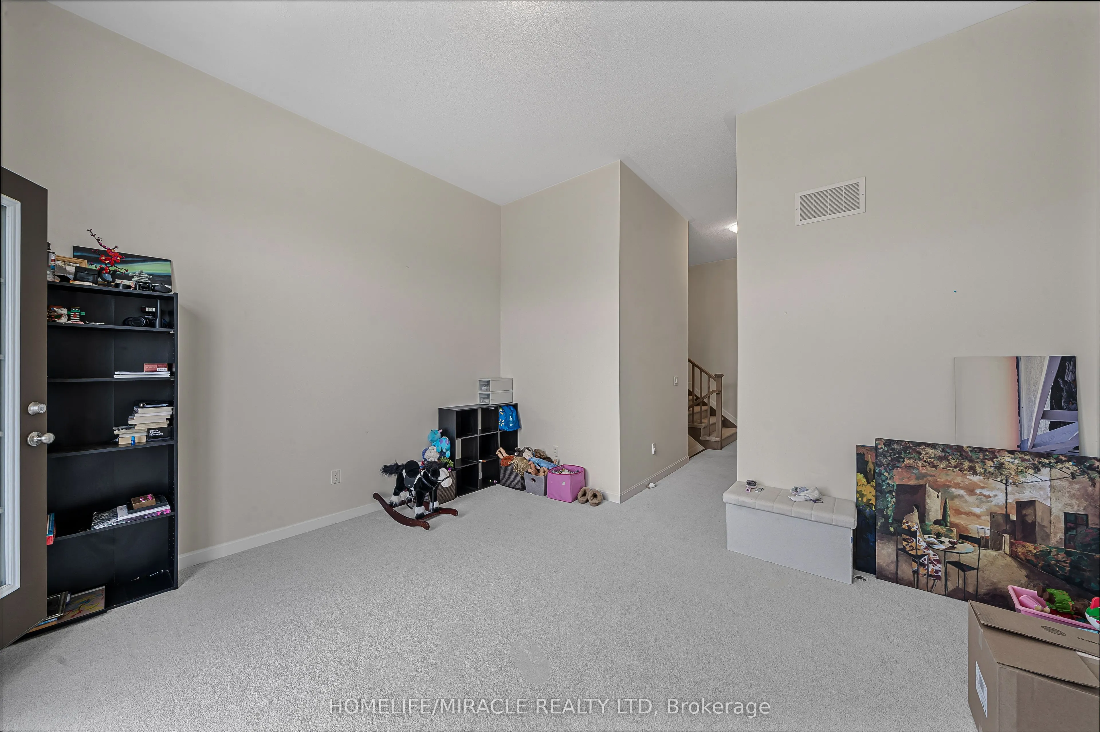 121 Oakmont Drive