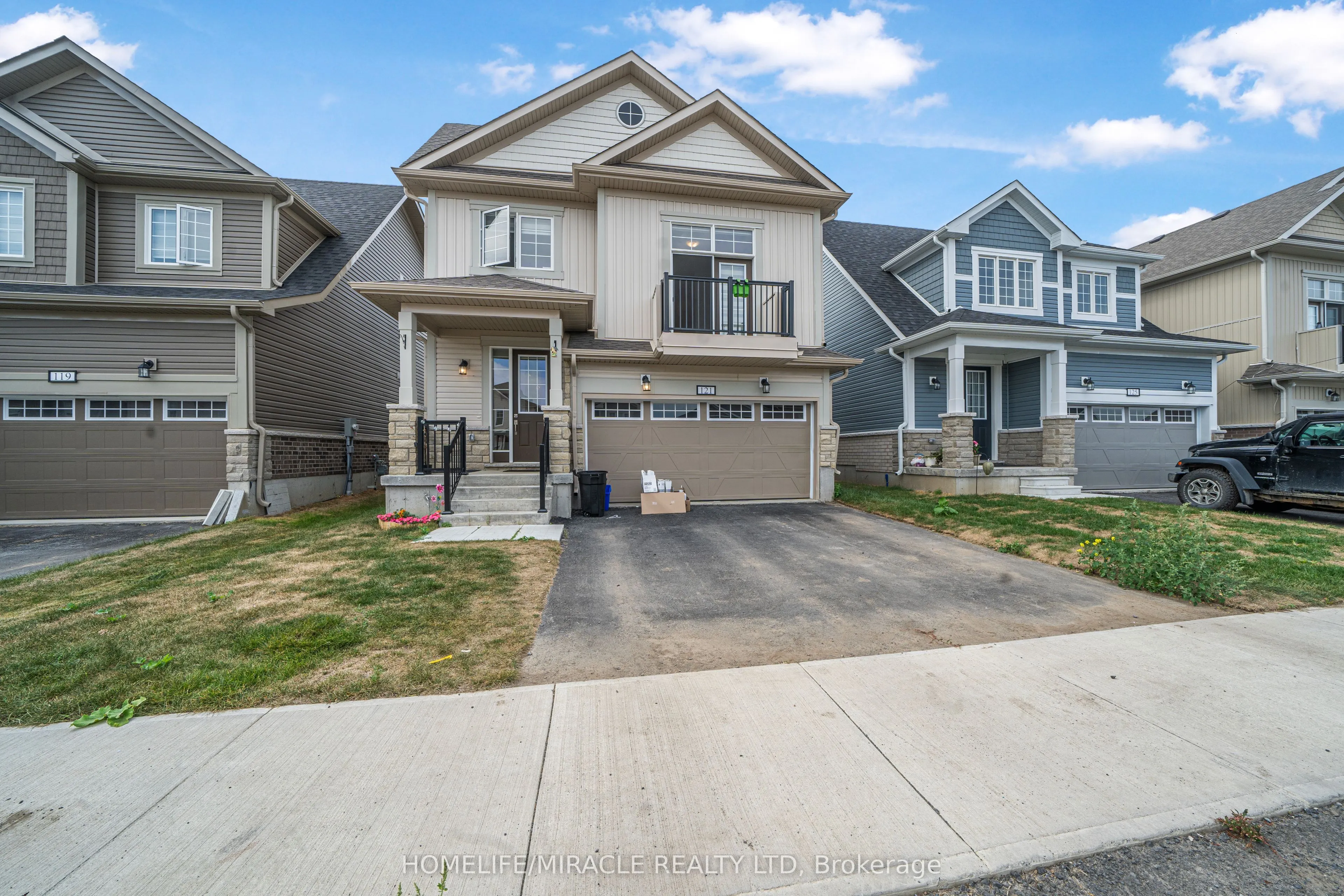 121 Oakmont Drive