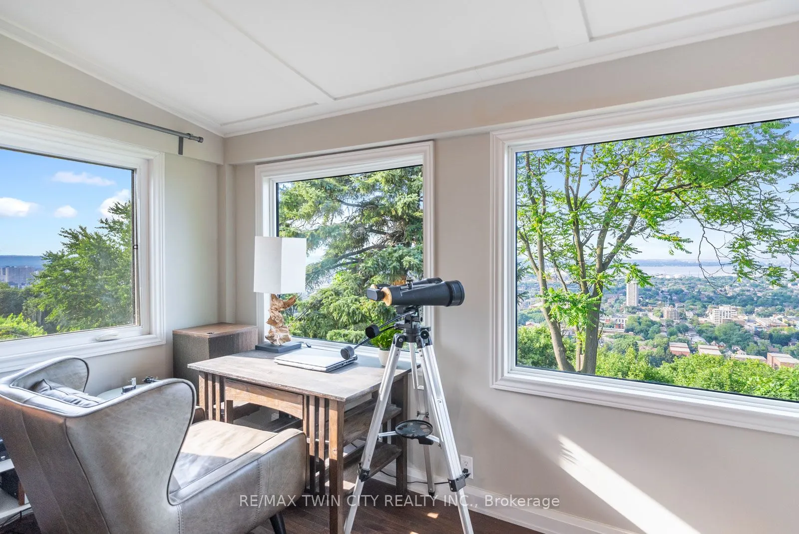 47 Mountain Park Avenue