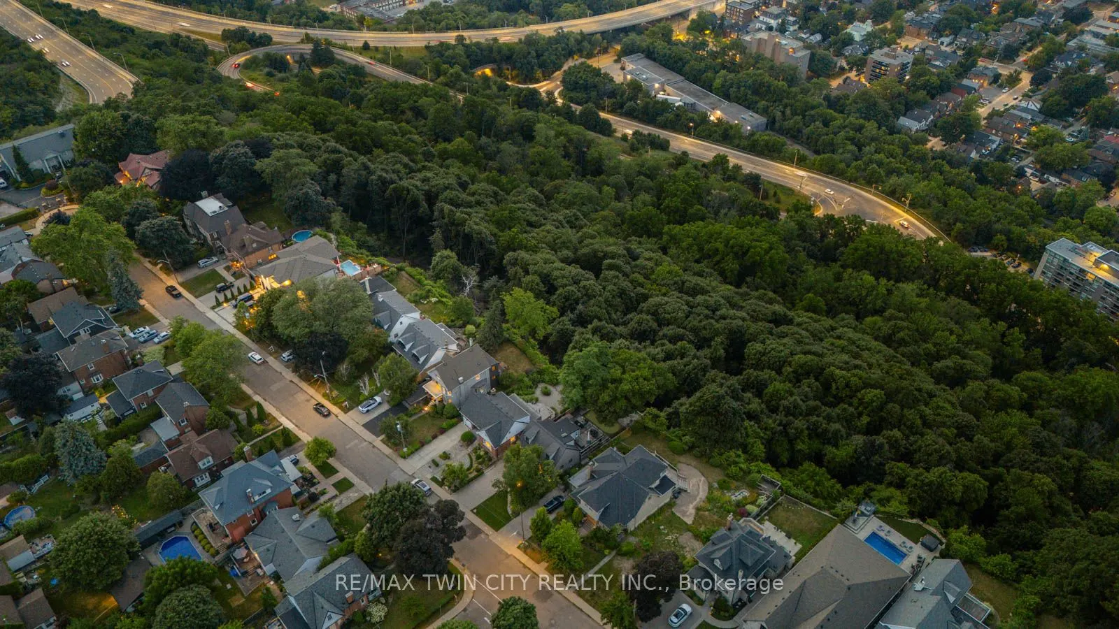 47 Mountain Park Avenue