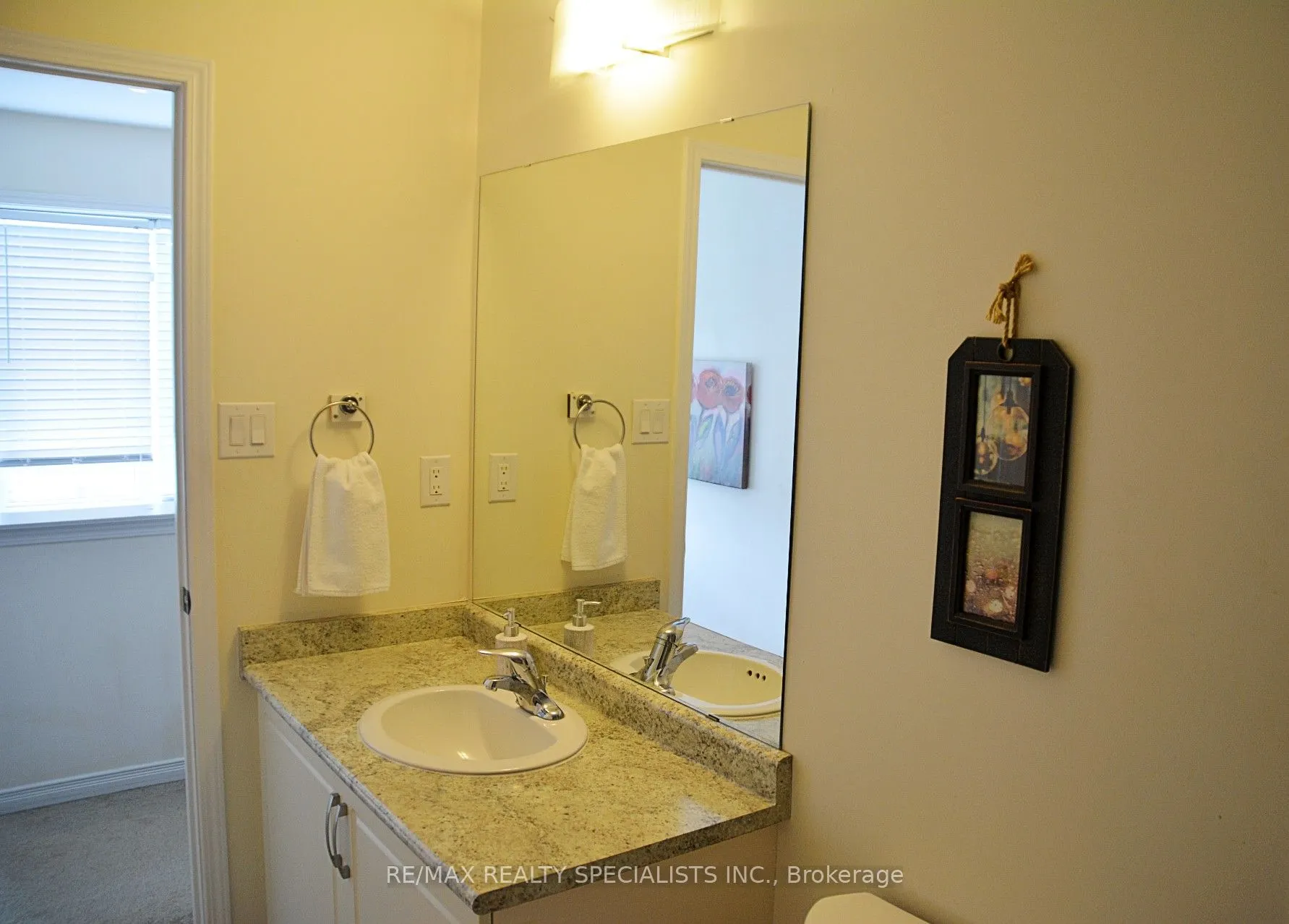 8685 Dogwood Crescent