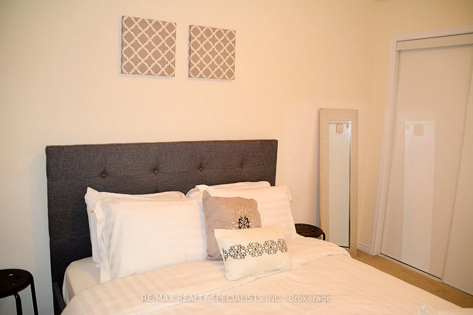 8685 Dogwood Crescent