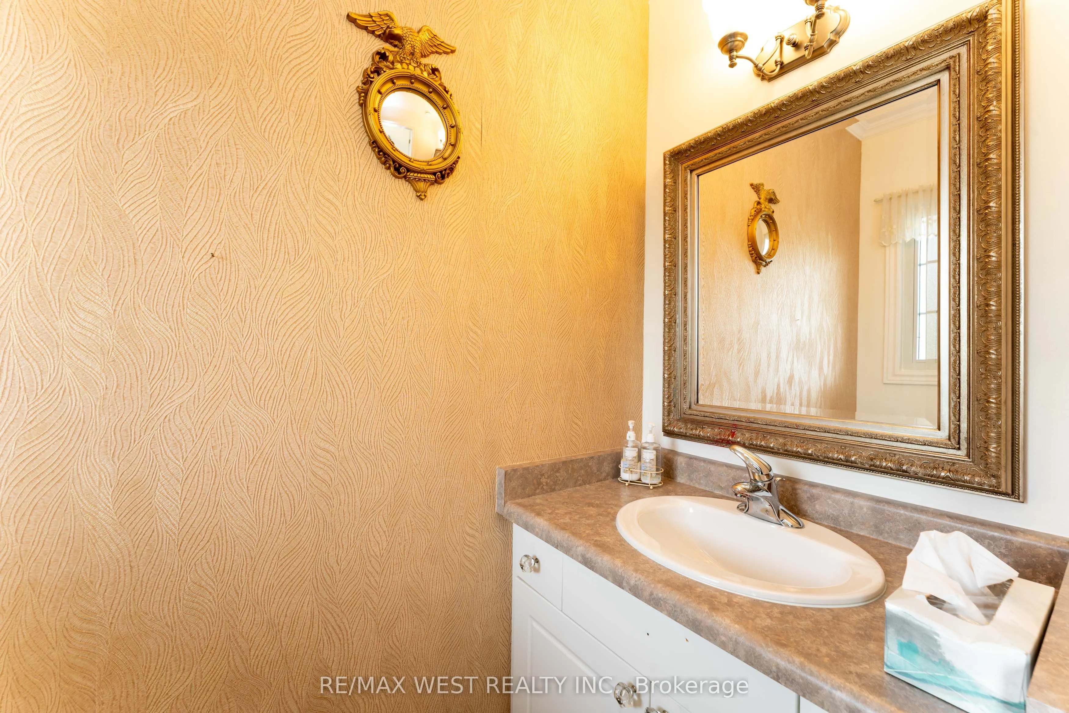 114 Brown Street, #3